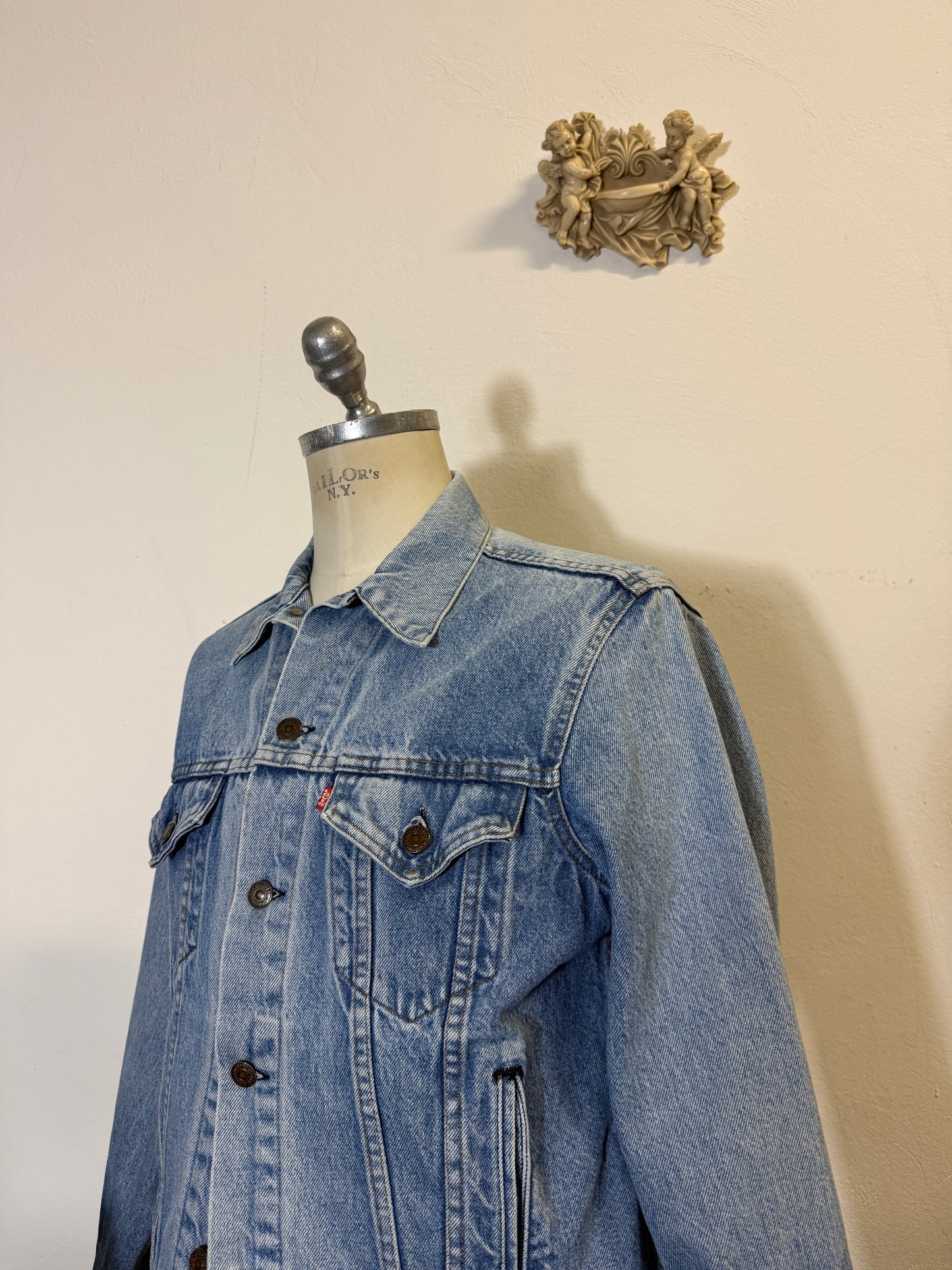Vintage Levi’s Jacket Made in Usa “M”