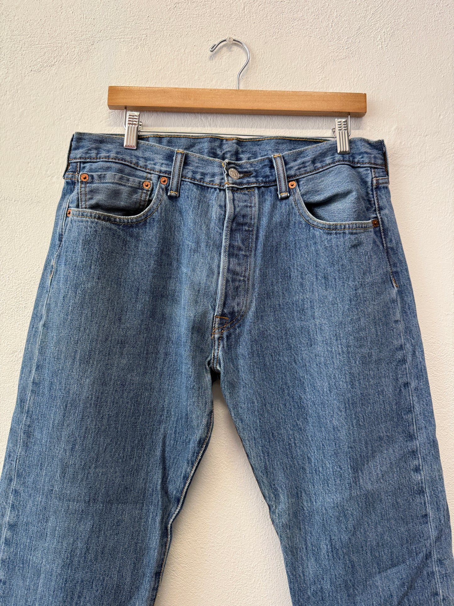 Vintage Levi’s 501 “W34 L30”