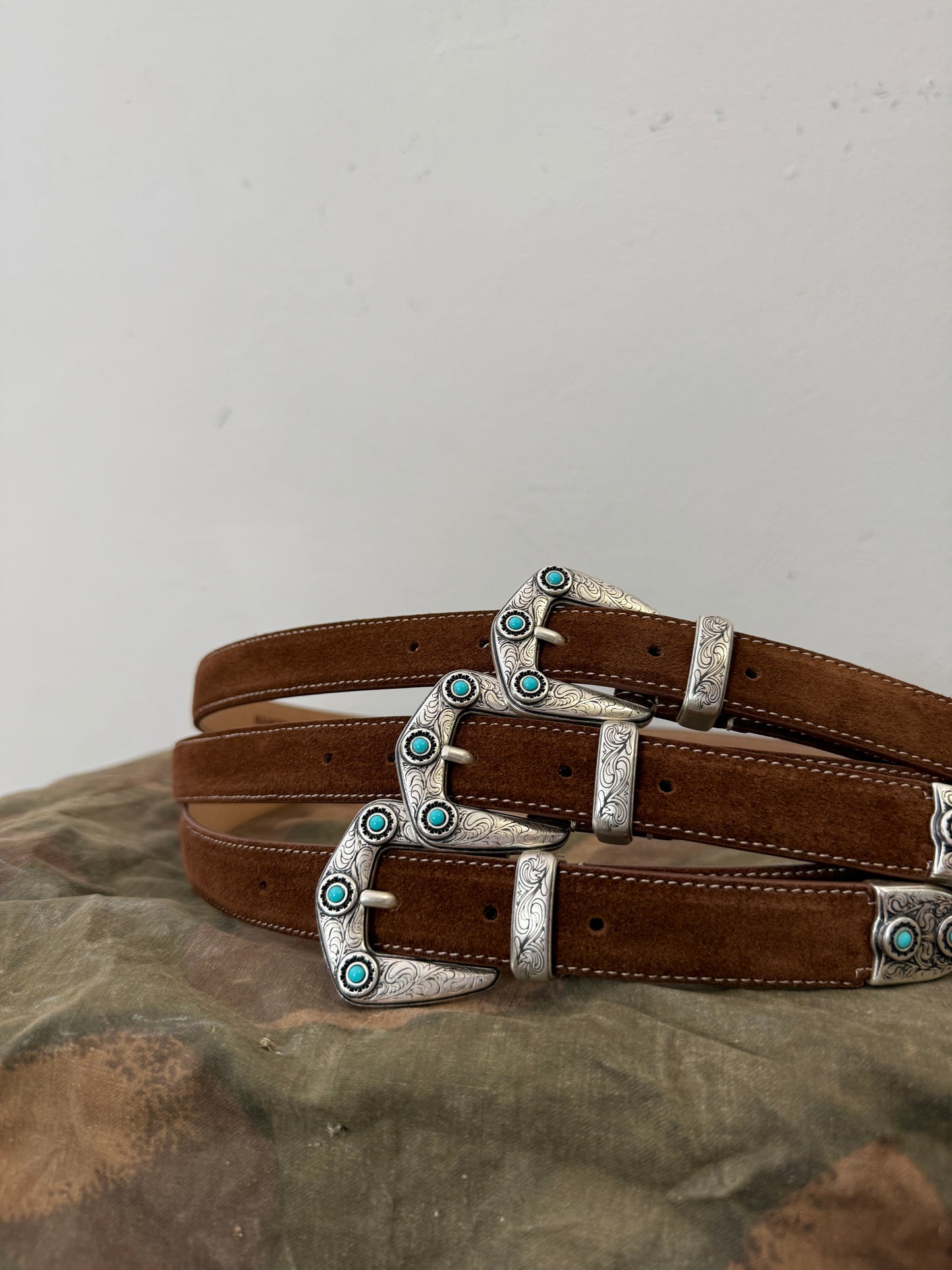 Padded Suede Belt – Calvin