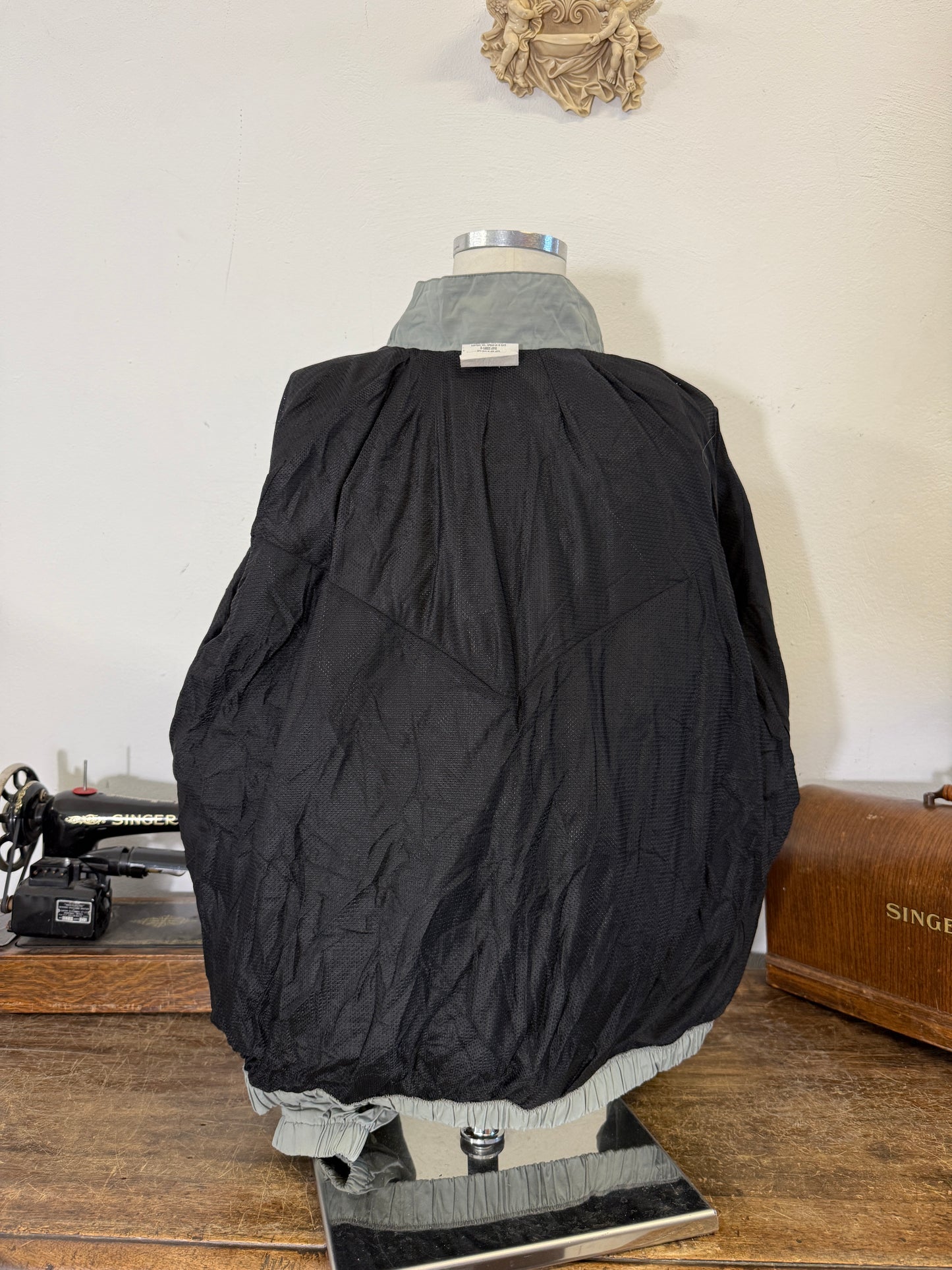 US Army IPFU Reflective Windbreaker – Training Uniform Jacket “XXL”