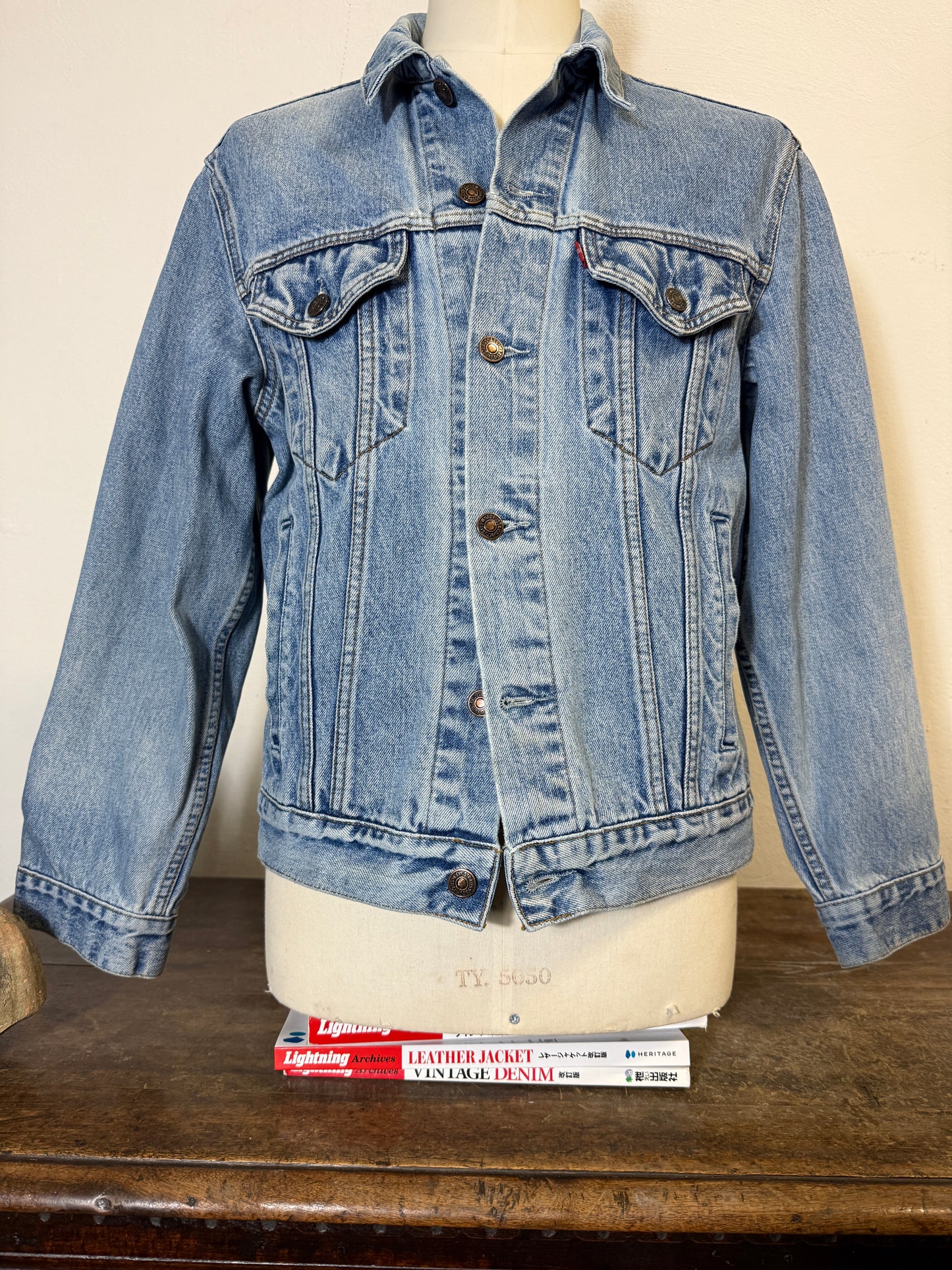 Vintage Levi’s Jacket “M”