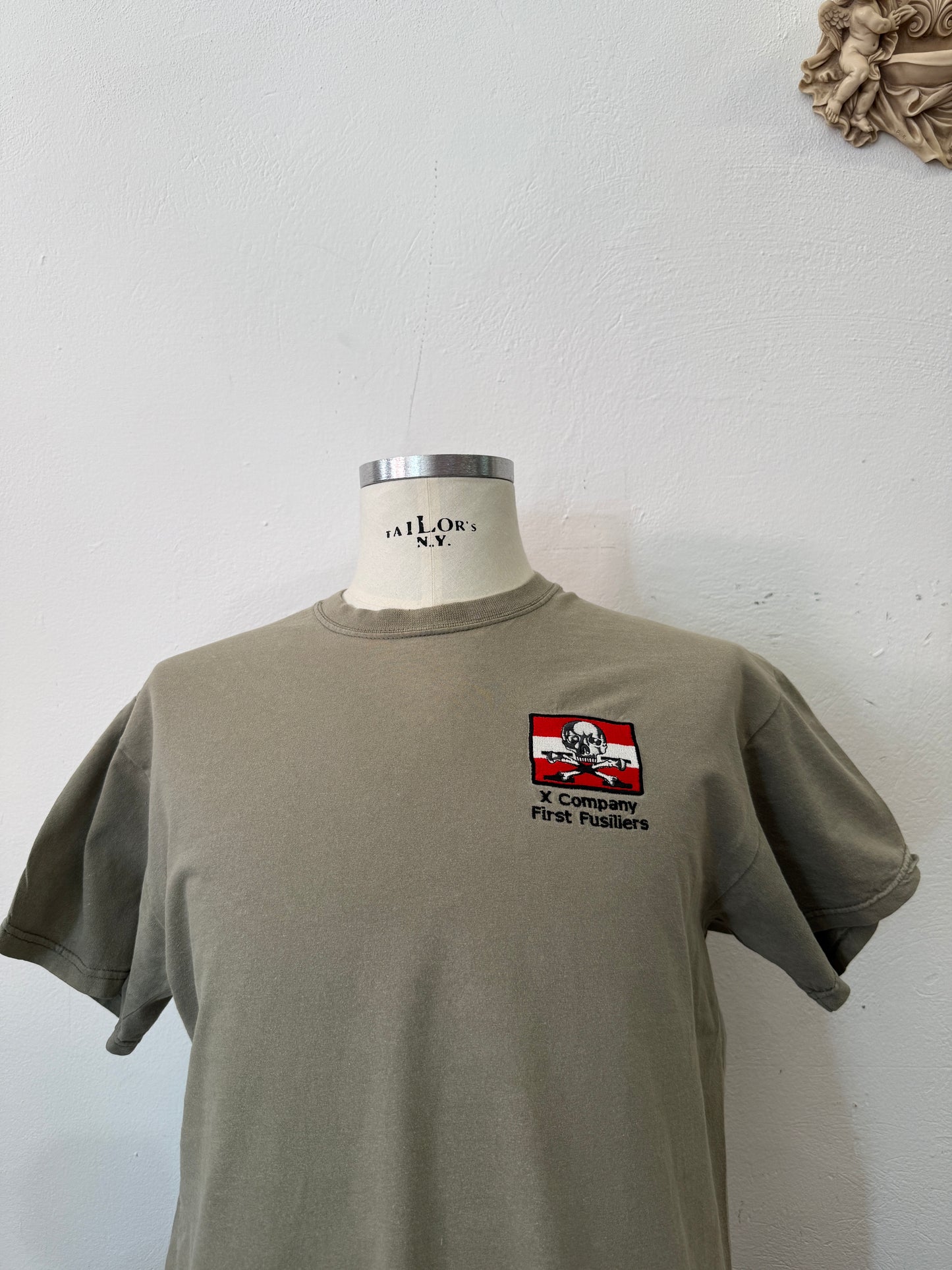 Vintage British Army Tee “M/L”
