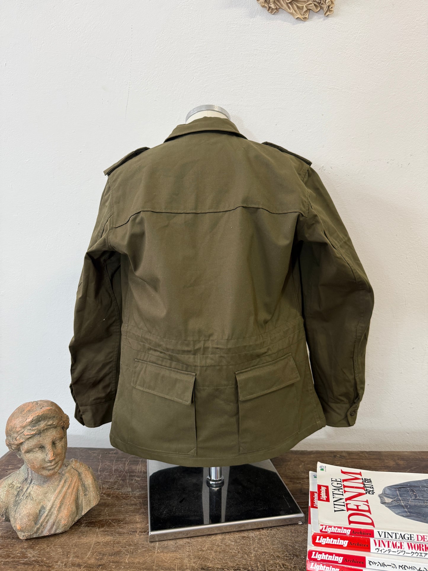 Vintage 90’s Czech Army Jacket “M”