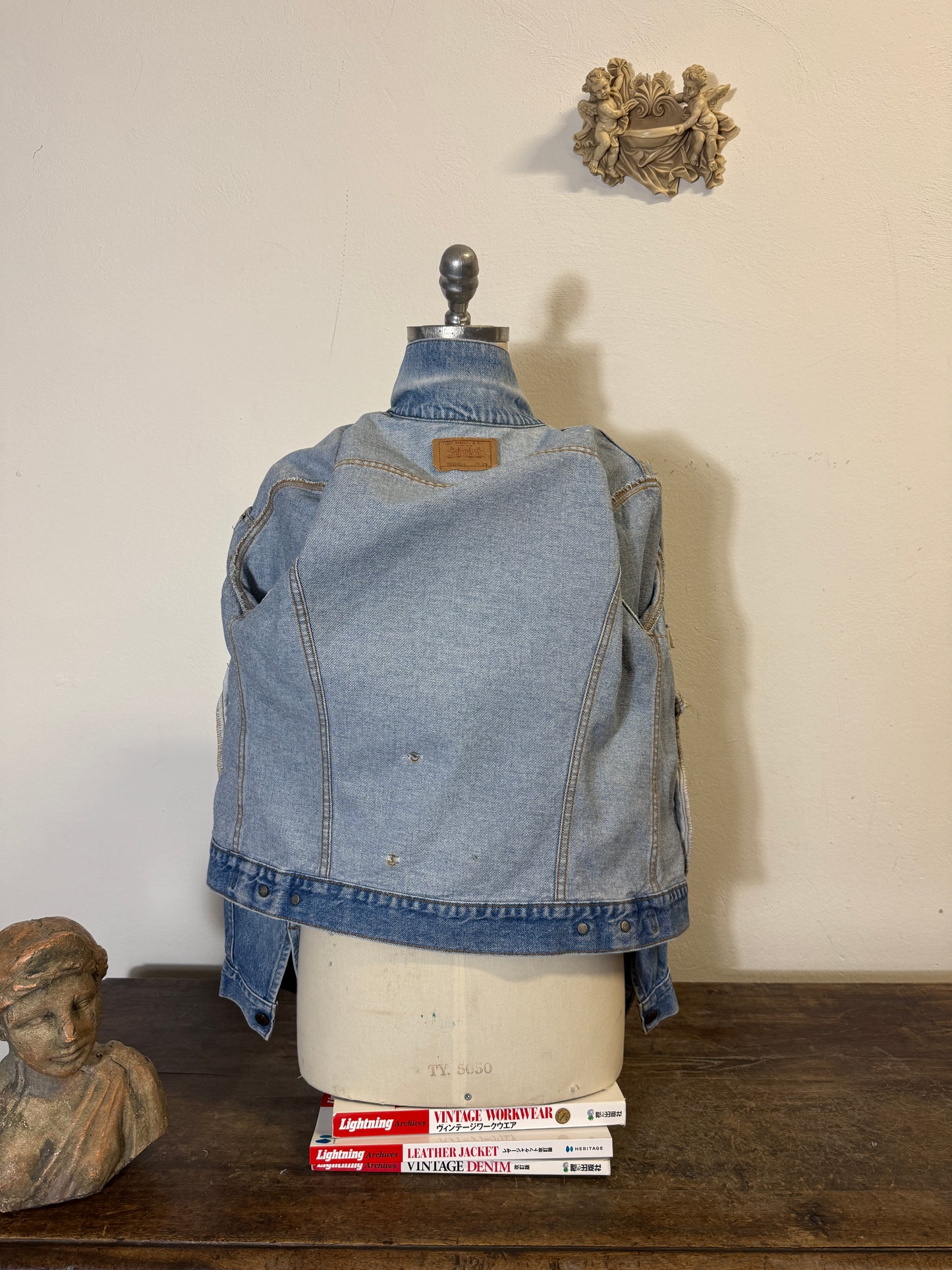 Vintage Levi’s Jacket Made in Usa “M”