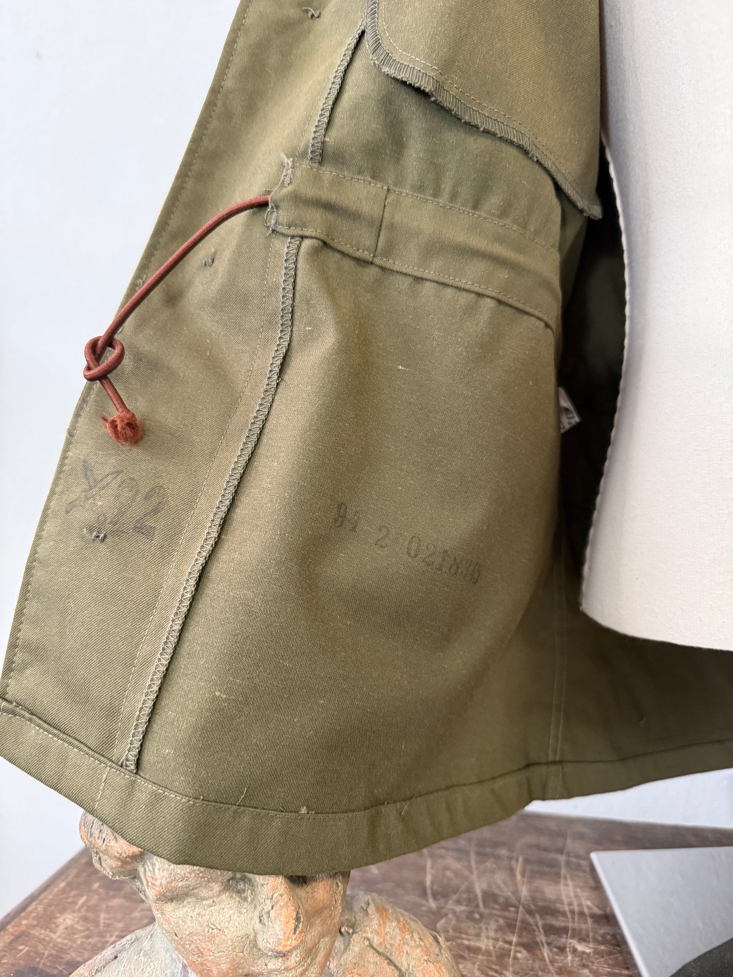 Vintage 90’s Czech Army Jacket “M”
