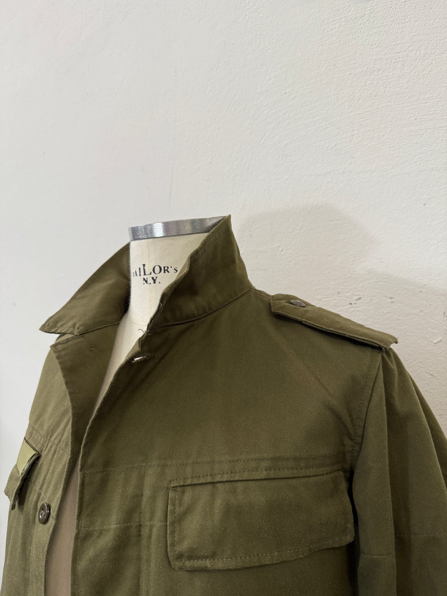 Vintage 90’s Czech Army Jacket “M/L”