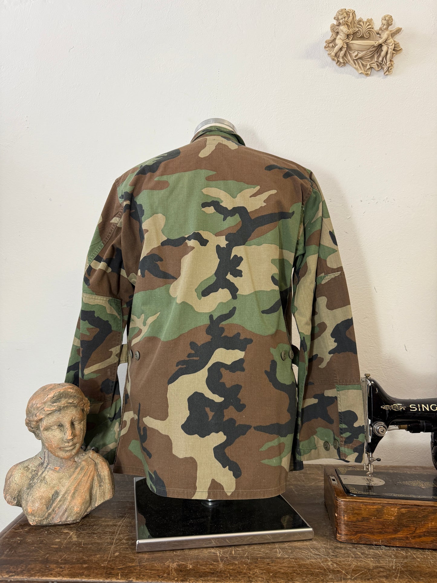 Vintage Woodland Camo Jacket Us Army “M”