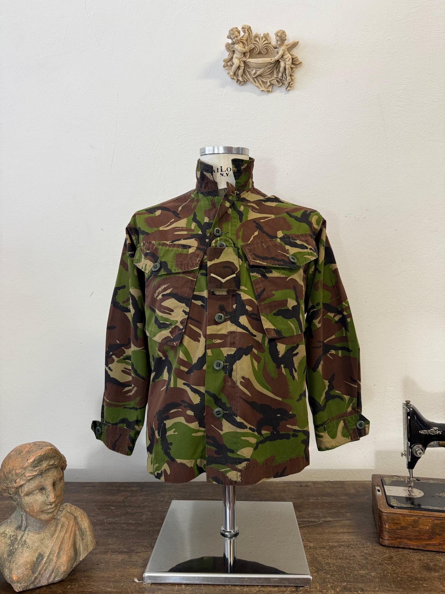 Vintage 90’s British Army Camo Jackets “XS”