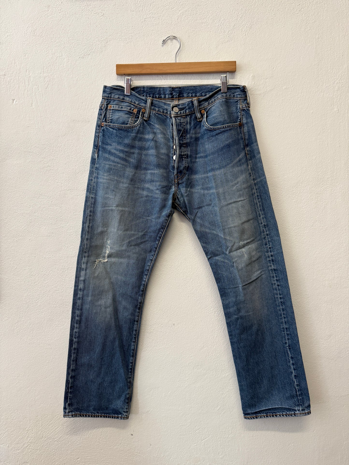 Vintage Levi’s 501 “W34 L30”