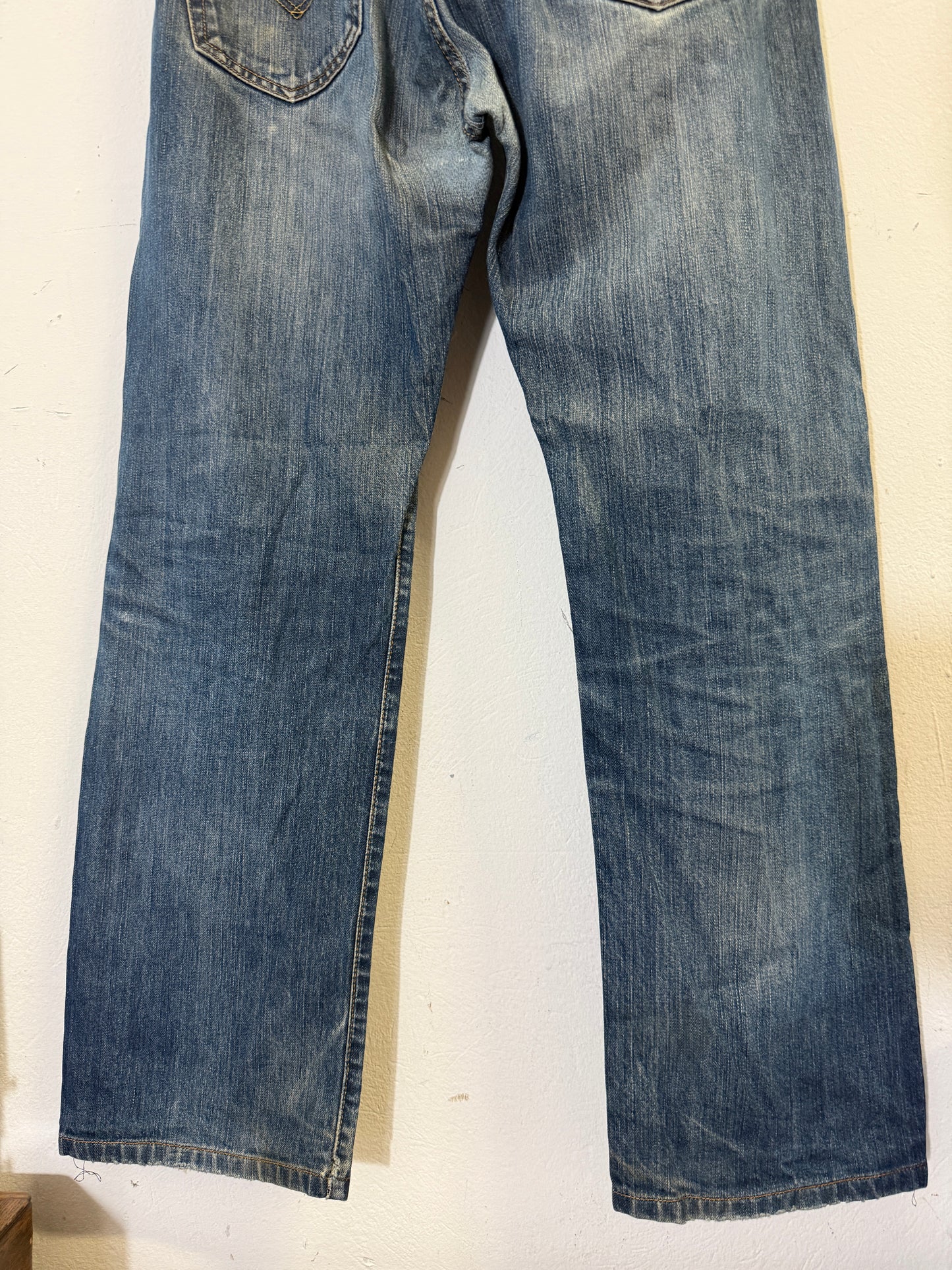 Vintage Levi’s 501 “W34 L32”