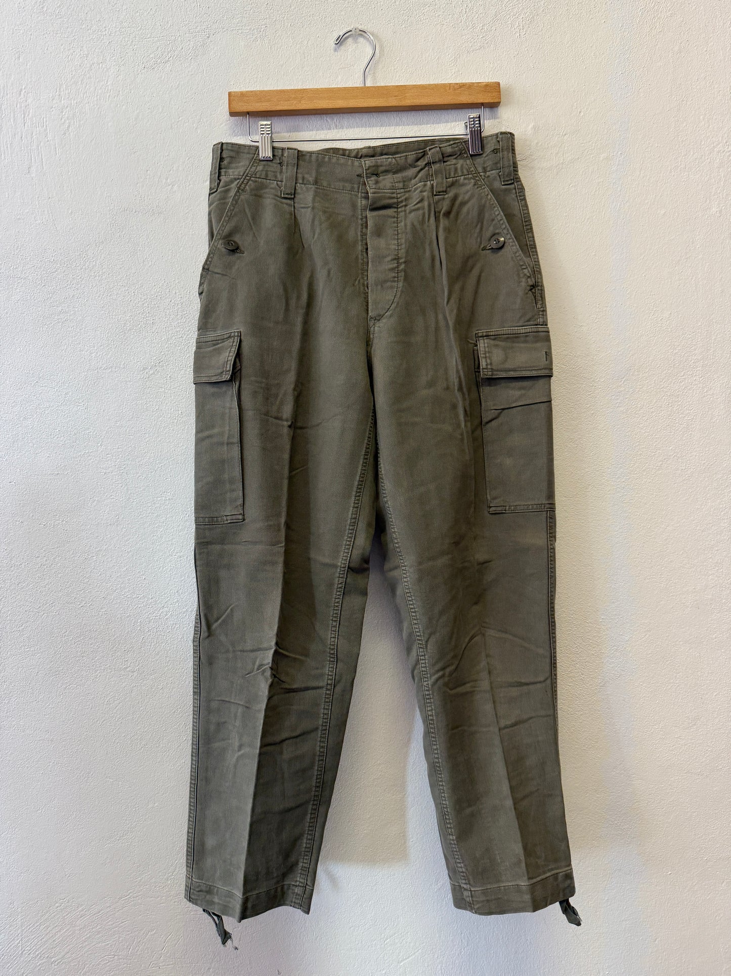 Vintage 80’s German Army Moleskin Cargo Pants “W31”