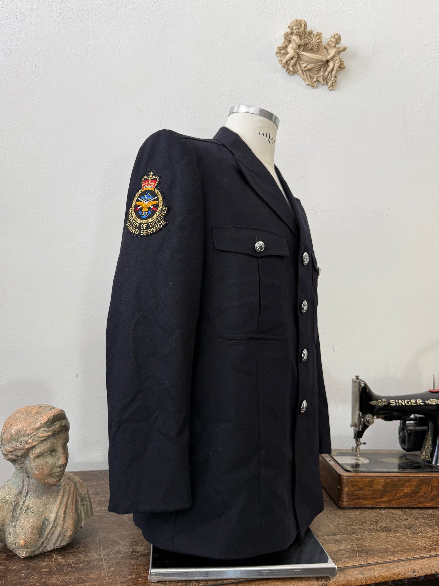 Vintage Ministry of Defence Guard Service Uniform Jacket – 1990s UK “L”