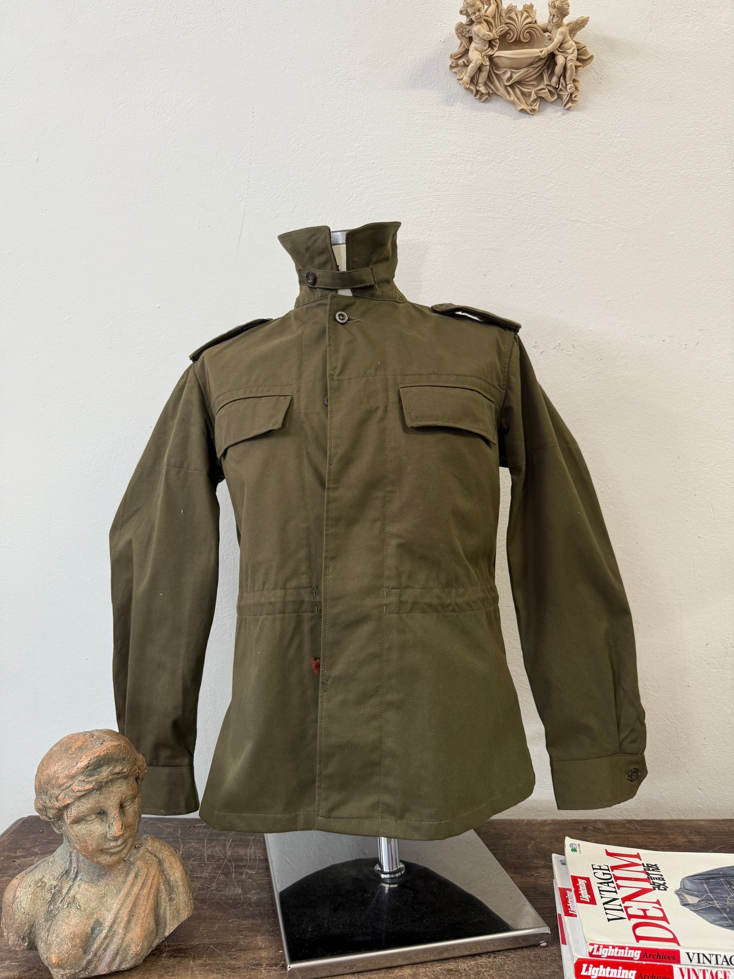 Vintage 90’s Czech Army Jacket “M”