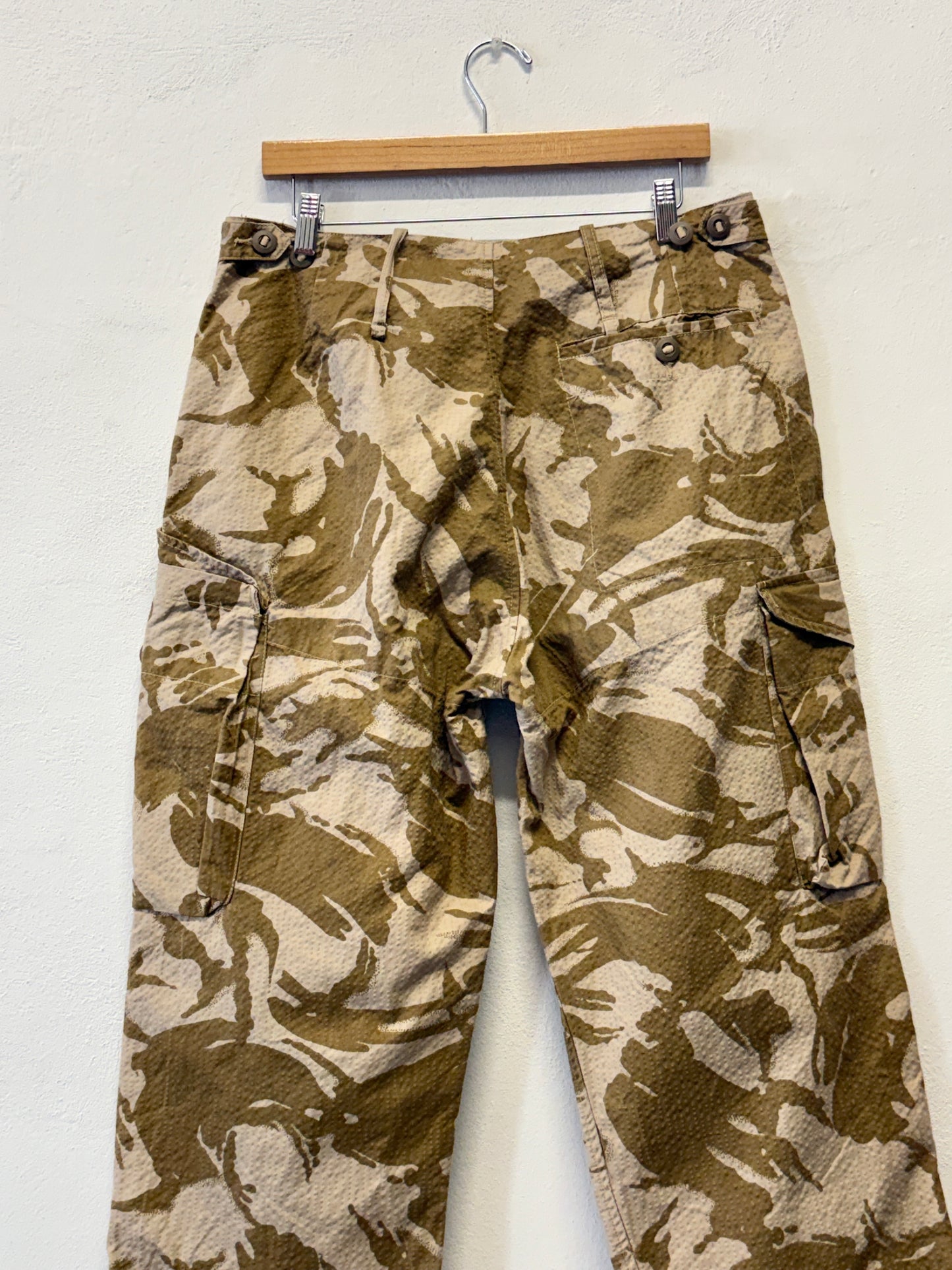 Vintage 90’s British Army Military Windproof Trousers Desert Camo “W34”