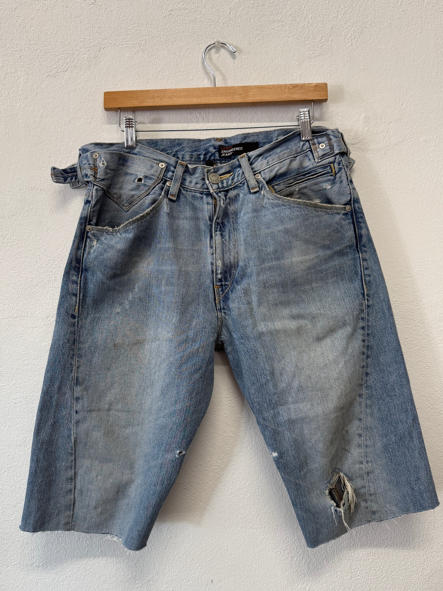 Vintage Levi’s Short Engineered “W33”
