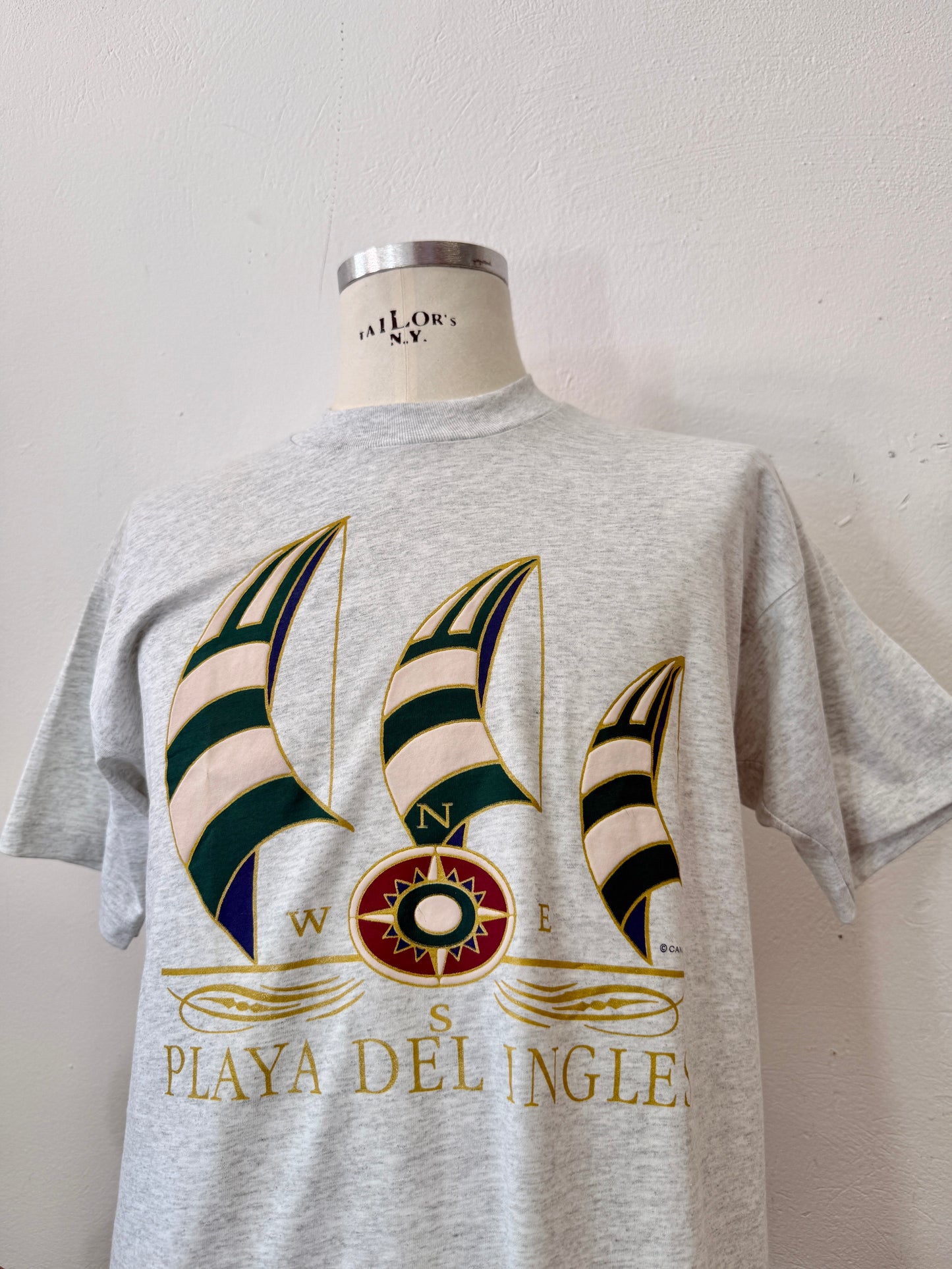 Vintage Fruit Of The Loom Tee Single Stich Made in Usa “L”