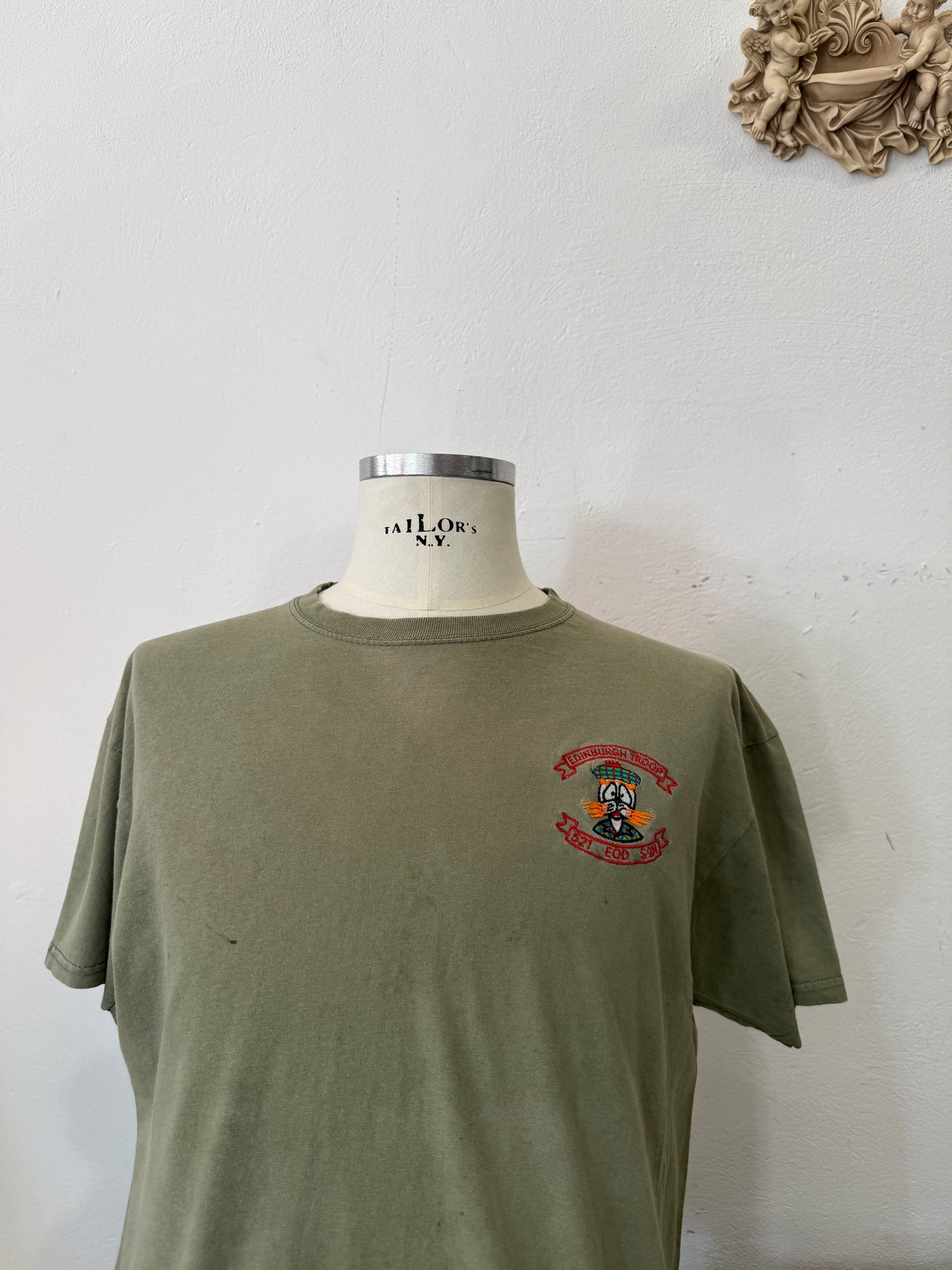 Vintage British Army Tee “M/L”