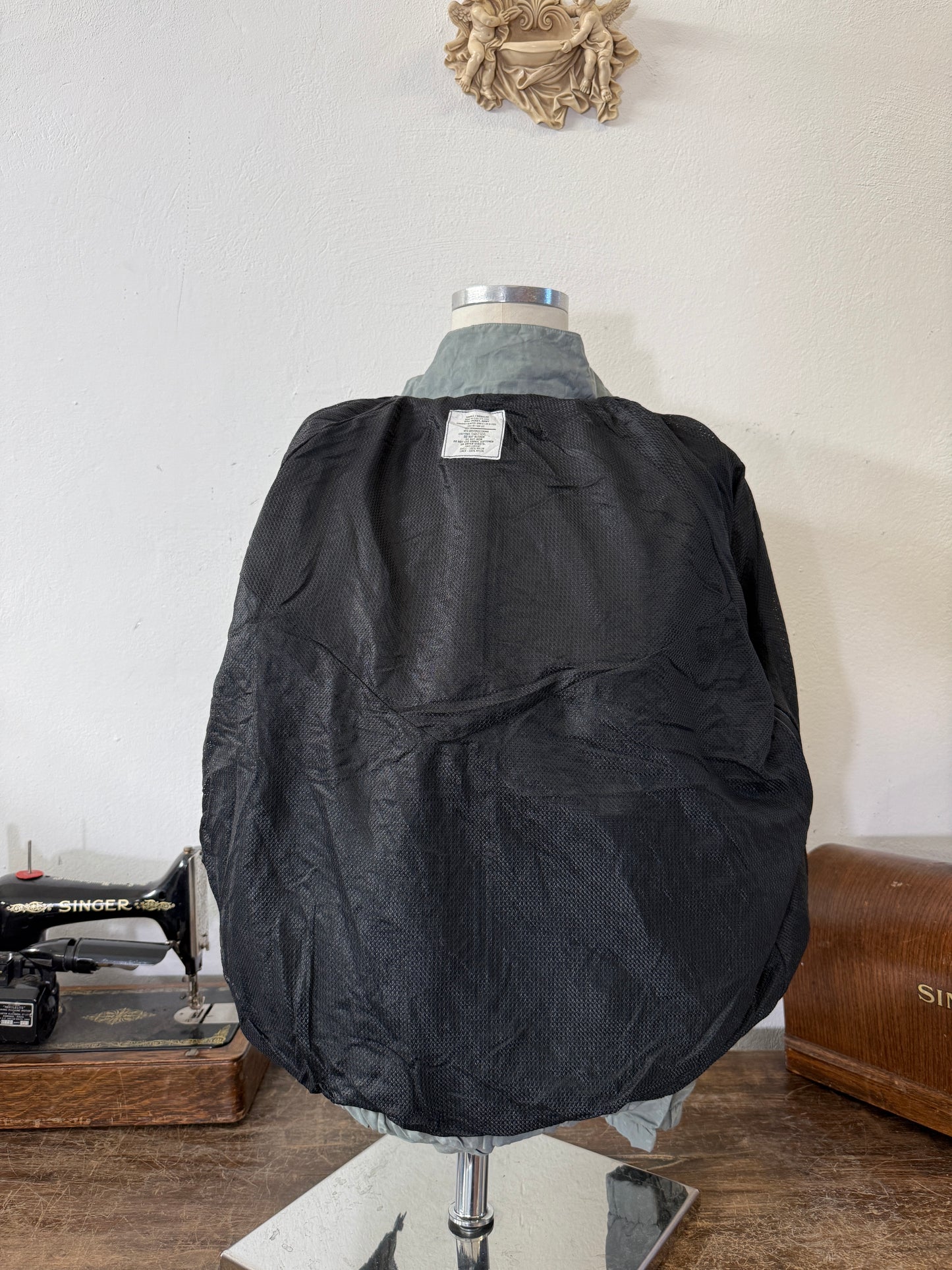 US Army IPFU Reflective Windbreaker – Training Uniform Jacket “M”