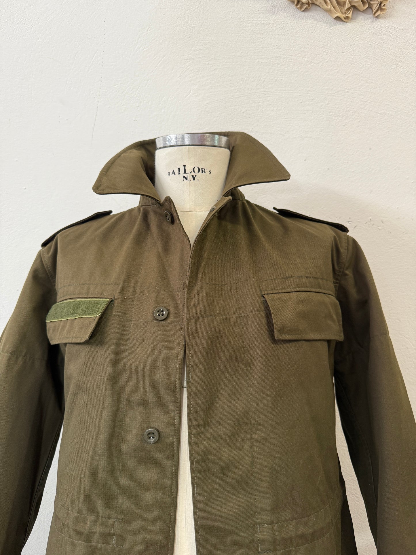 Vintage 90’s Czech Army Jacket “L”