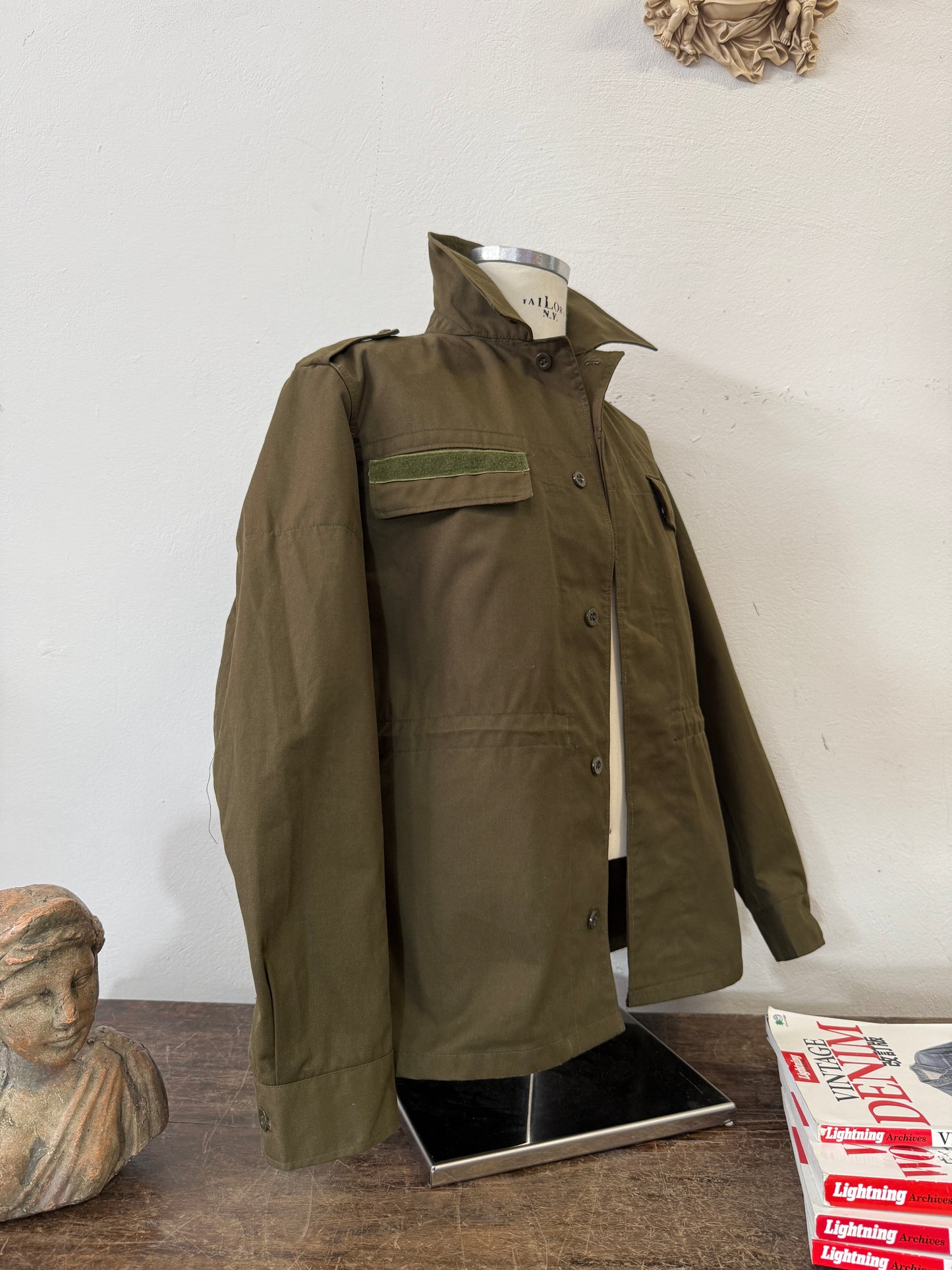 Vintage 90’s Czech Army Jacket “L”