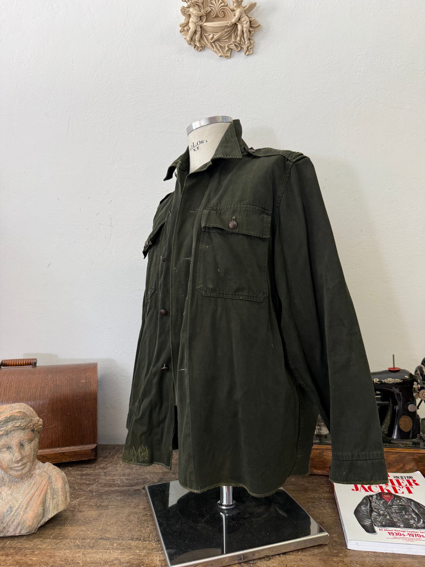 Vintage 80’s Faded Hungarian Army Shirt “M/L”