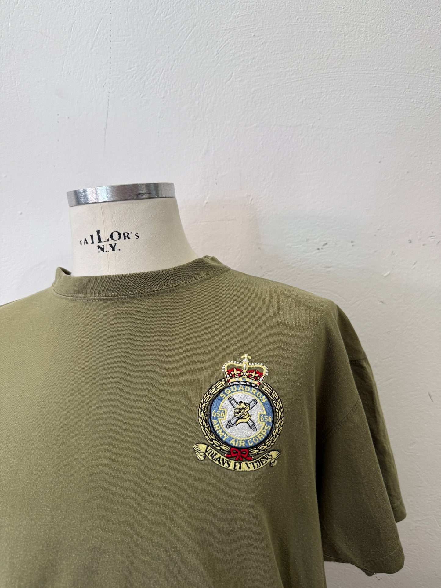 Vintage British Army Tee “M/L”
