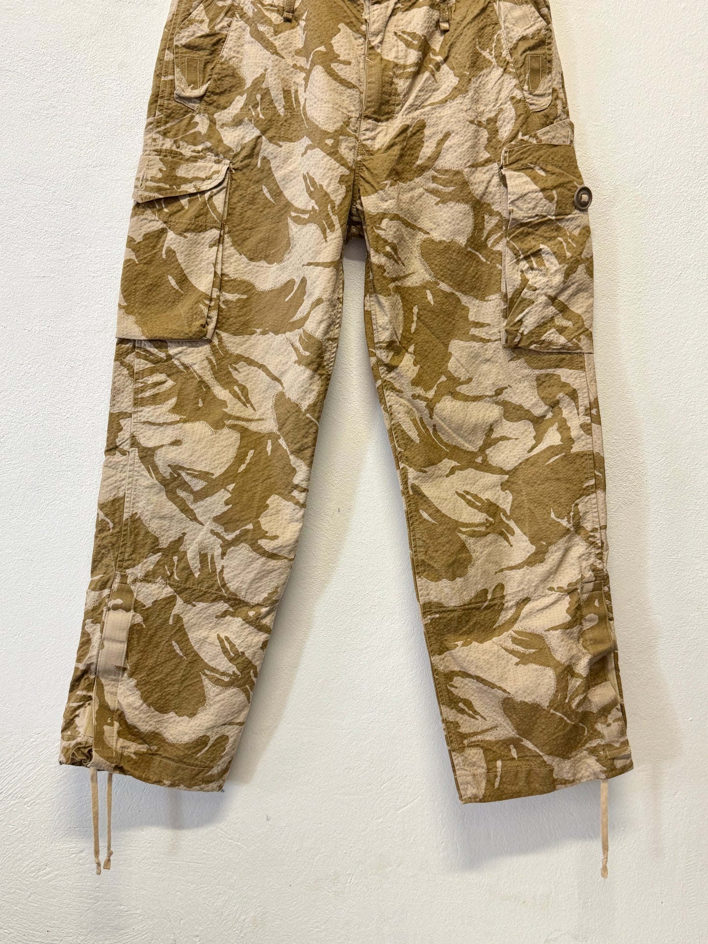 Vintage 90’s British Army Military Windproof Trousers Desert Camo “W34”