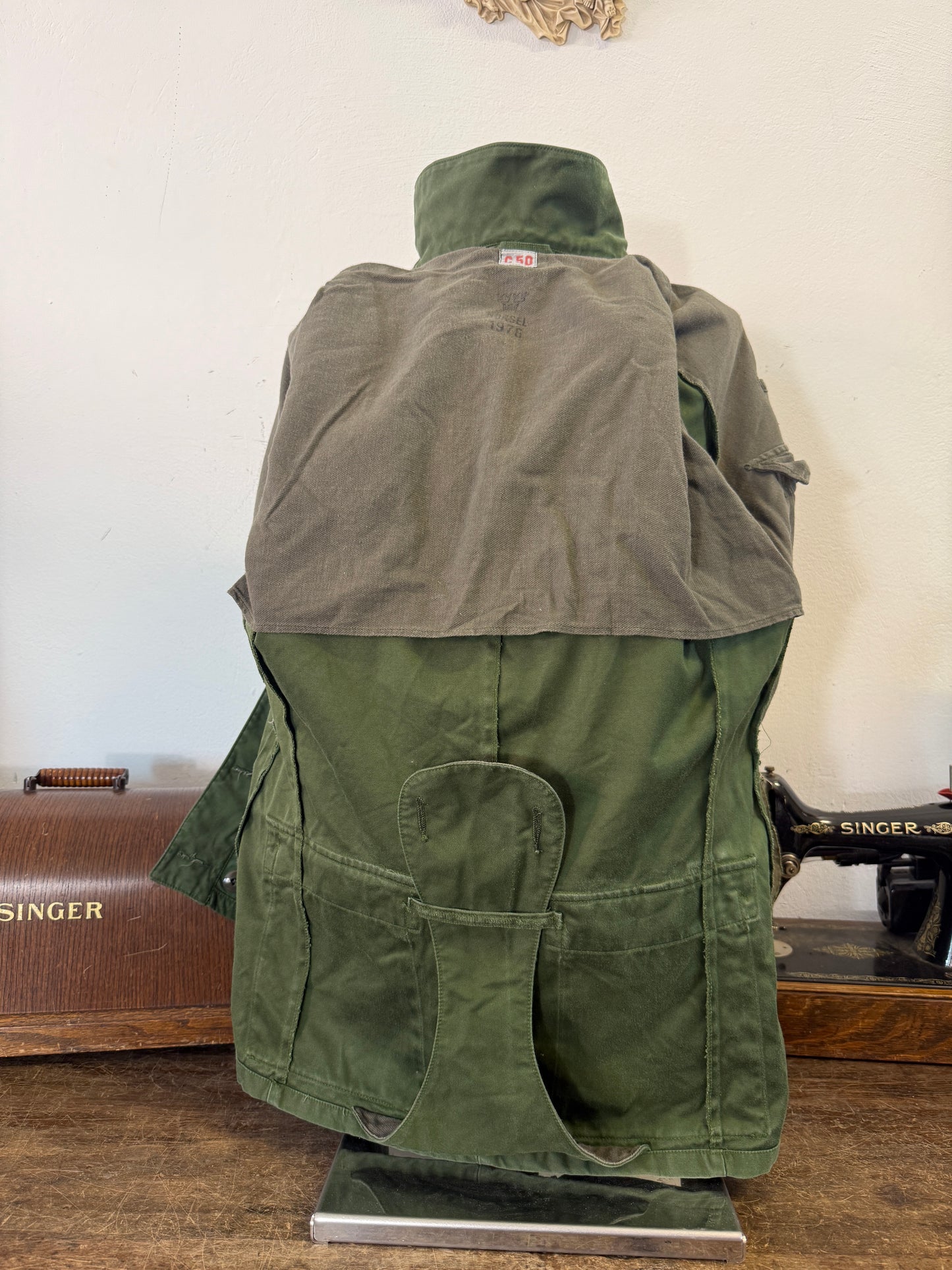 Vintage 70’s Swedish Army Jacket “L”
