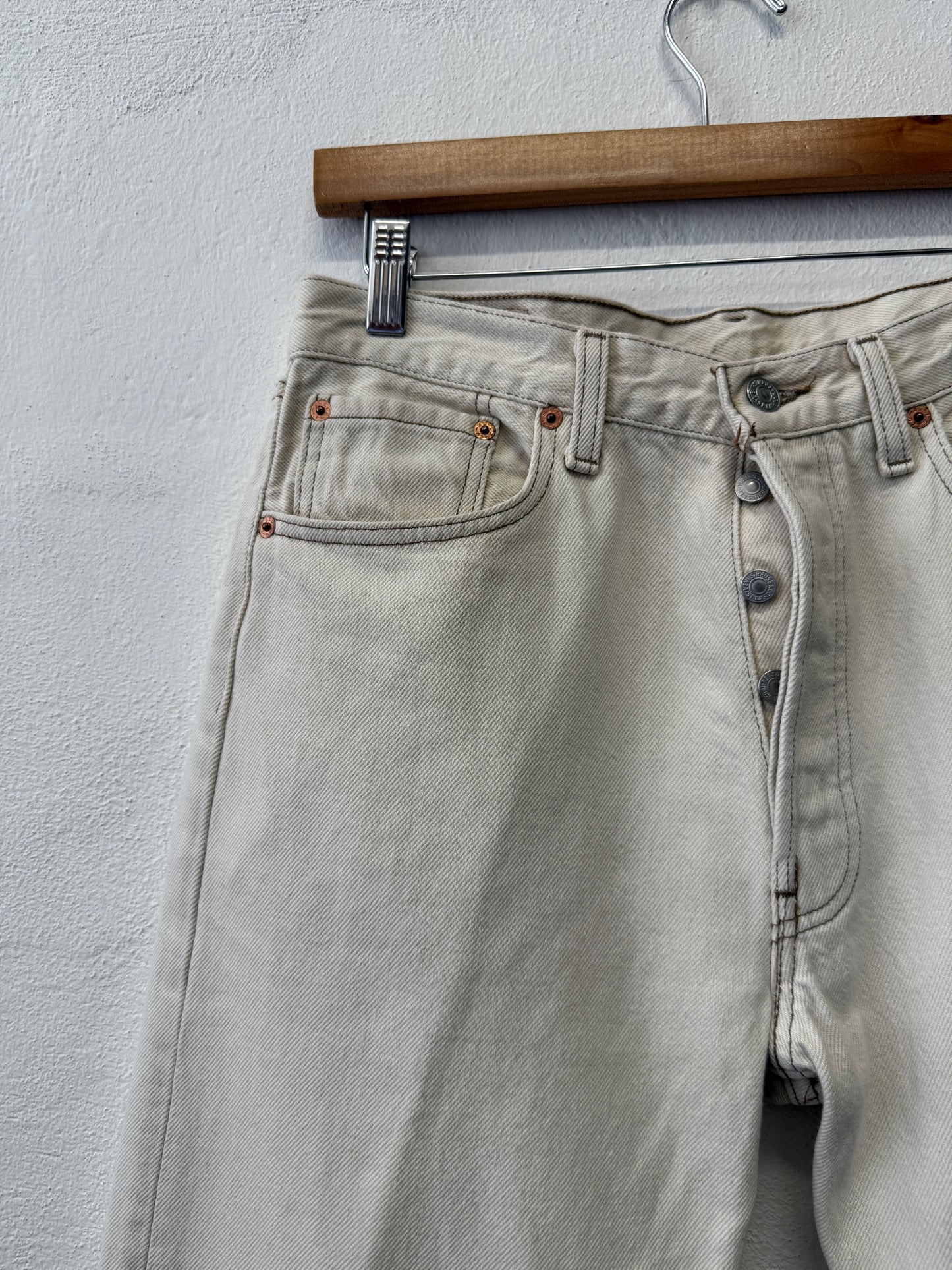 Vintage Levi’s 501 Made in Usa “W32 W30”