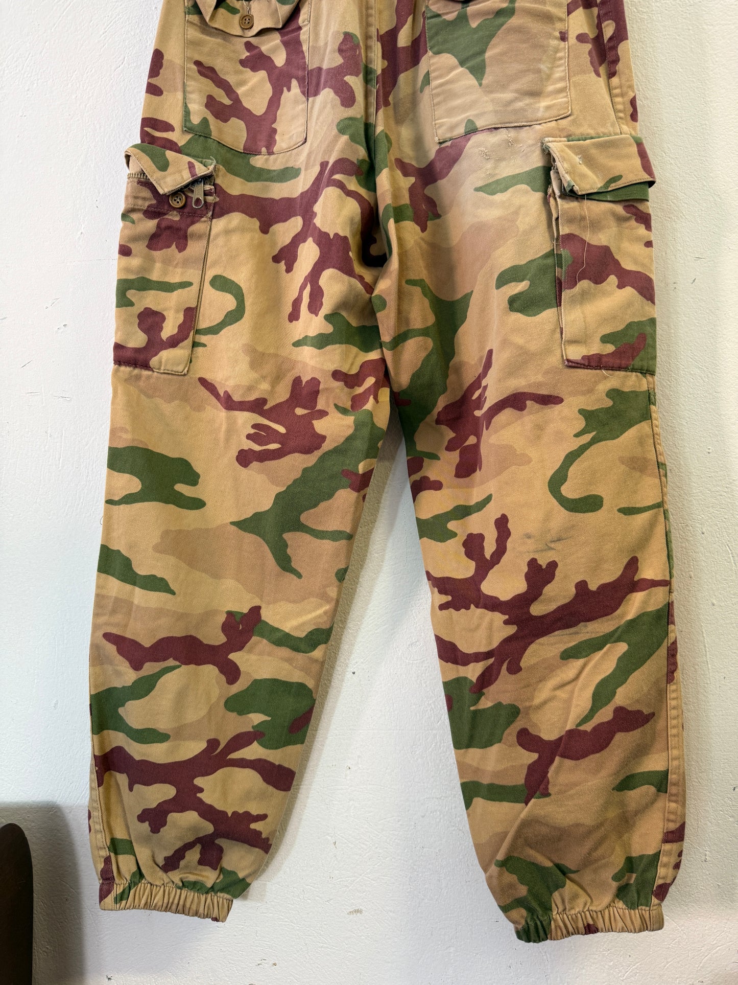 Vintage Italian Army Cargo Pants “W33”