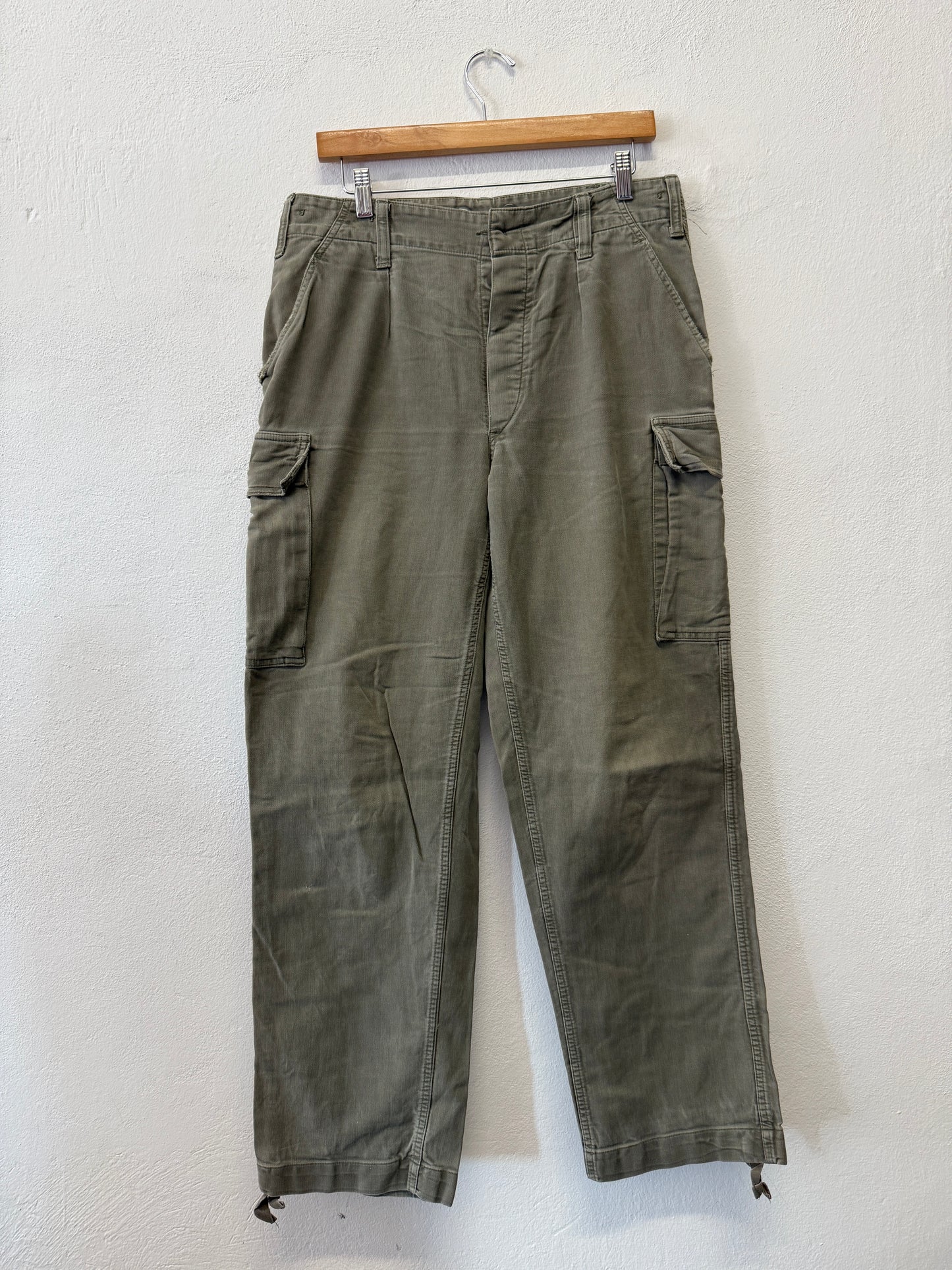 Vintage 80’s German Army Moleskin Cargo Pants “W33”