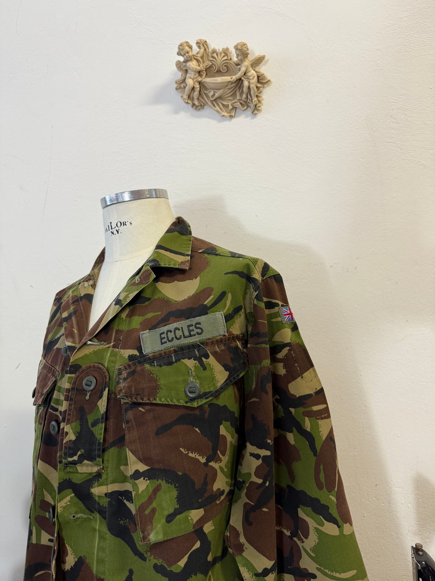 Vintage 90’s British Army Camo Jackets “XL”