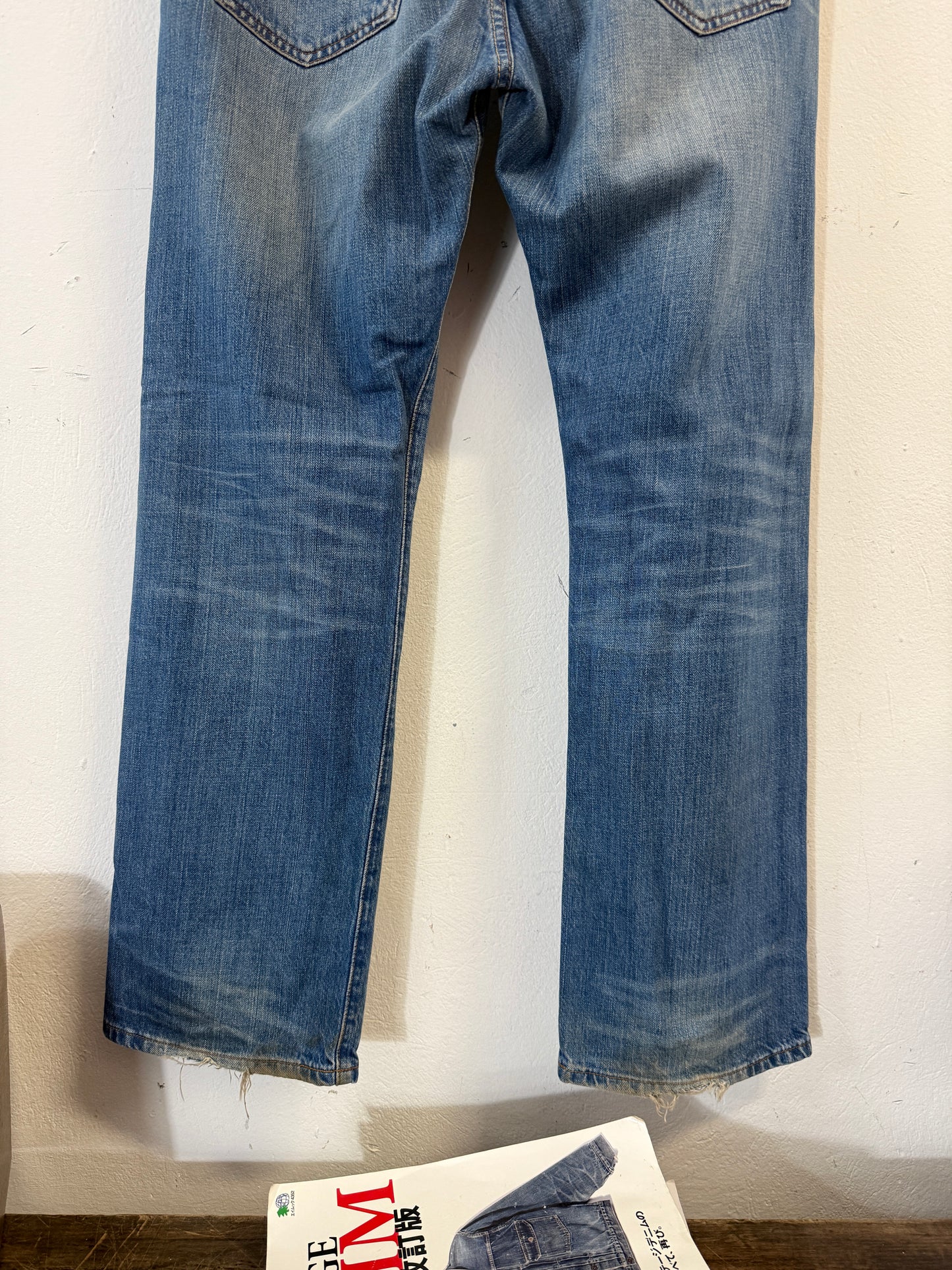 Vintage Levi’s 501 “W34 L30”