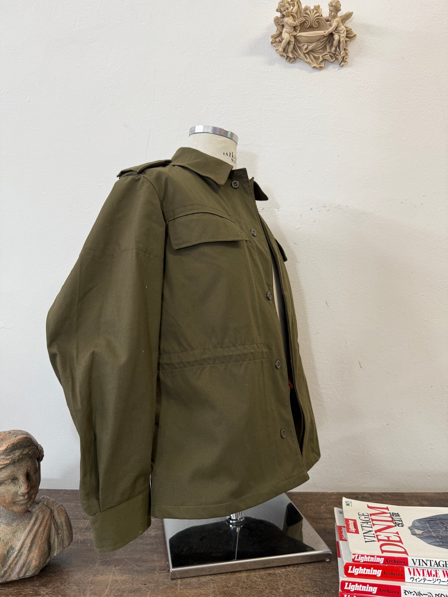 Vintage 90’s Czech Army Jacket “M”