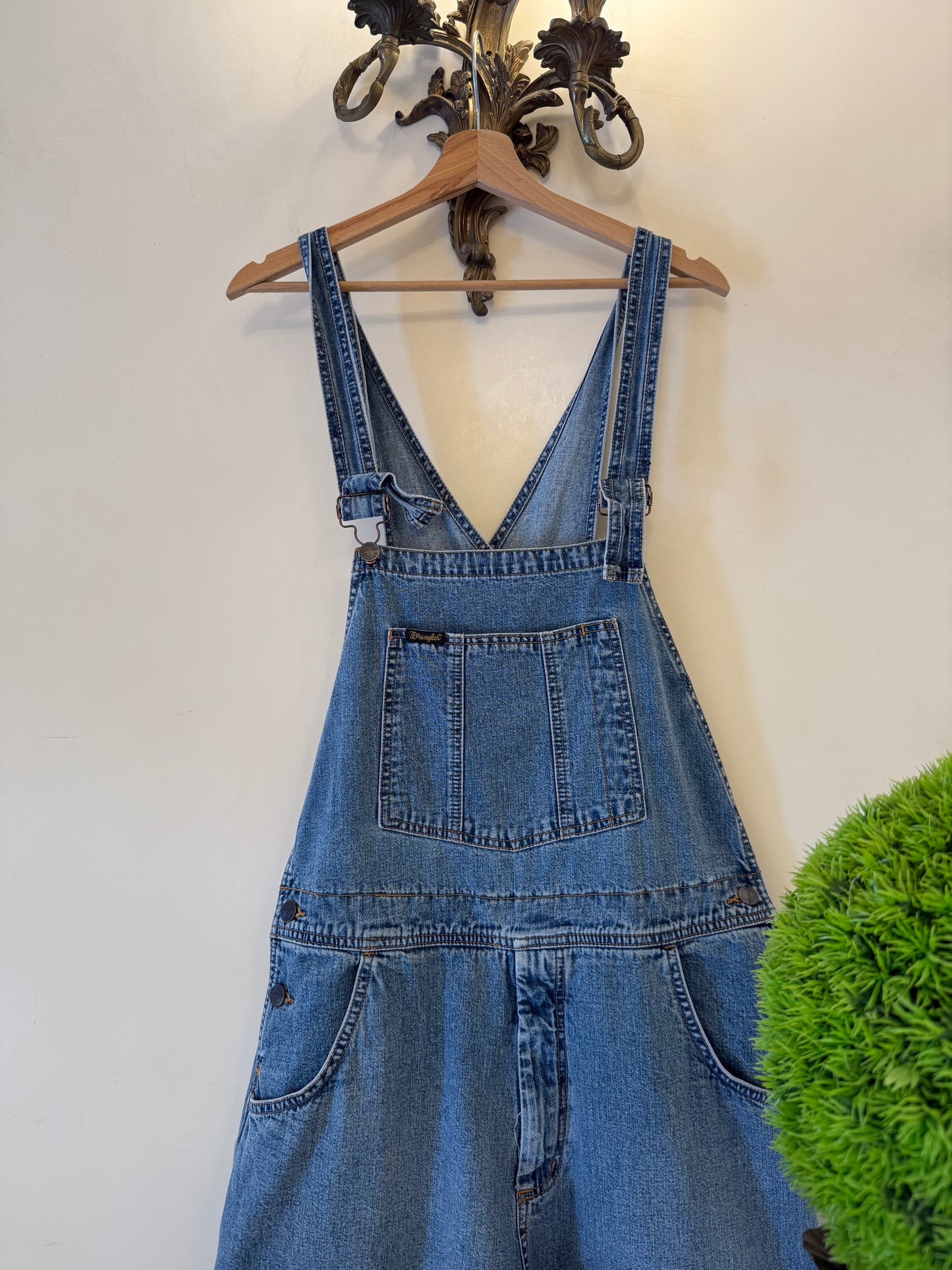 Vintage 90’s Wrangler Overalls “L/XL”