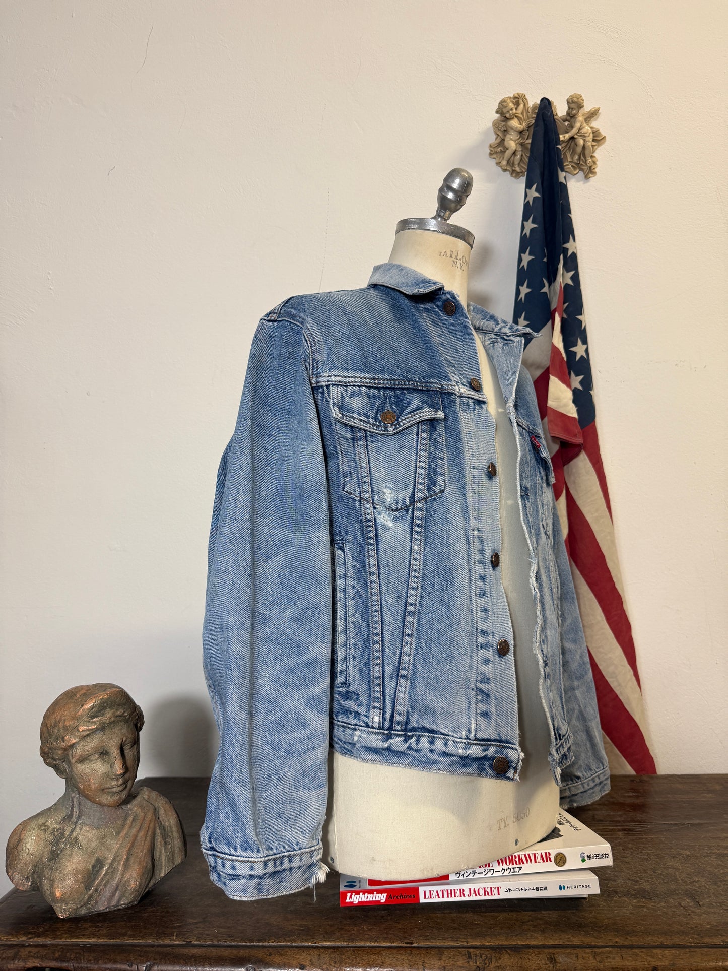 Vintage Levi’s Jacket “M/L”