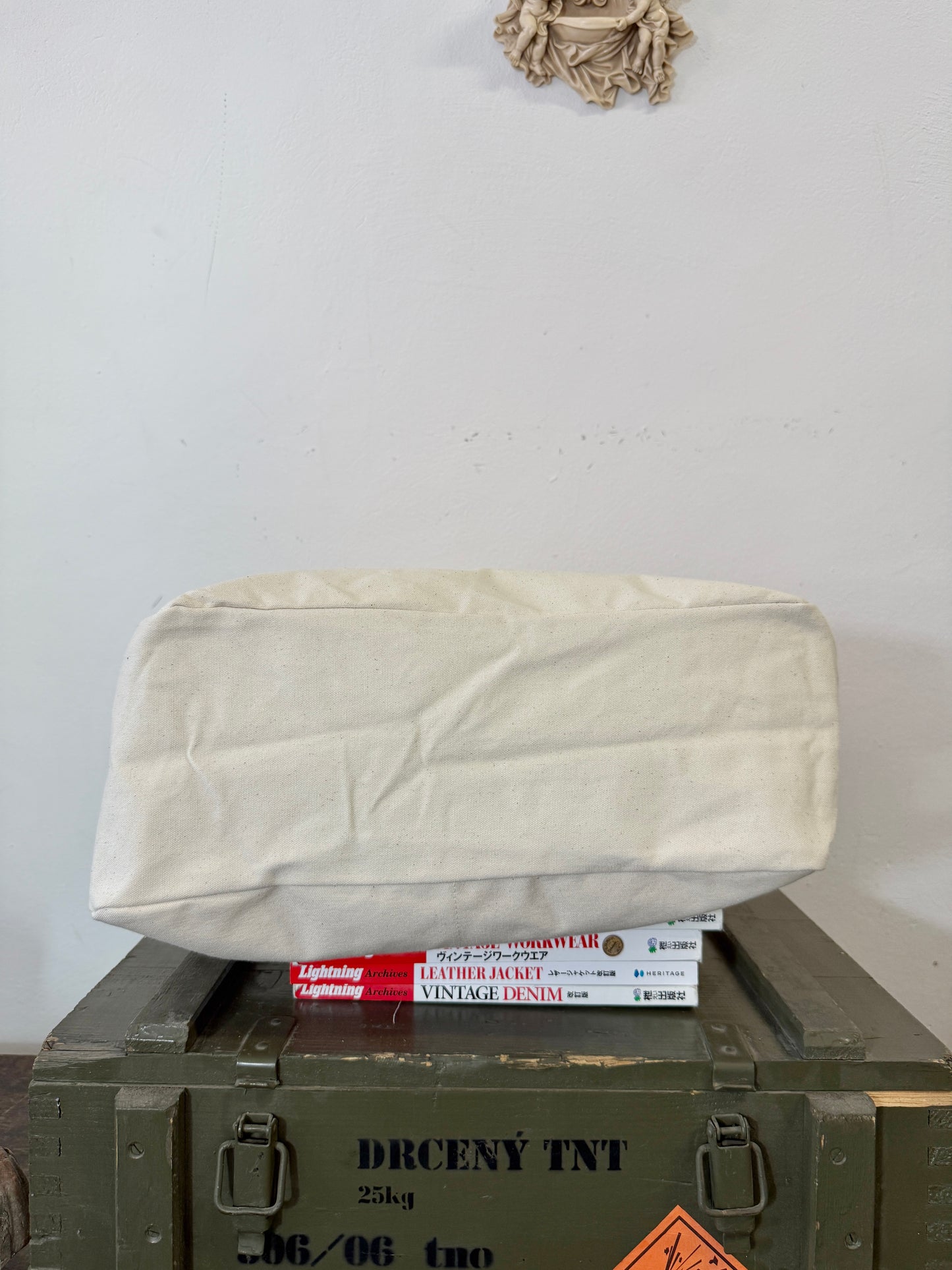 Mister Archive – Canvas Tote (Military Green)