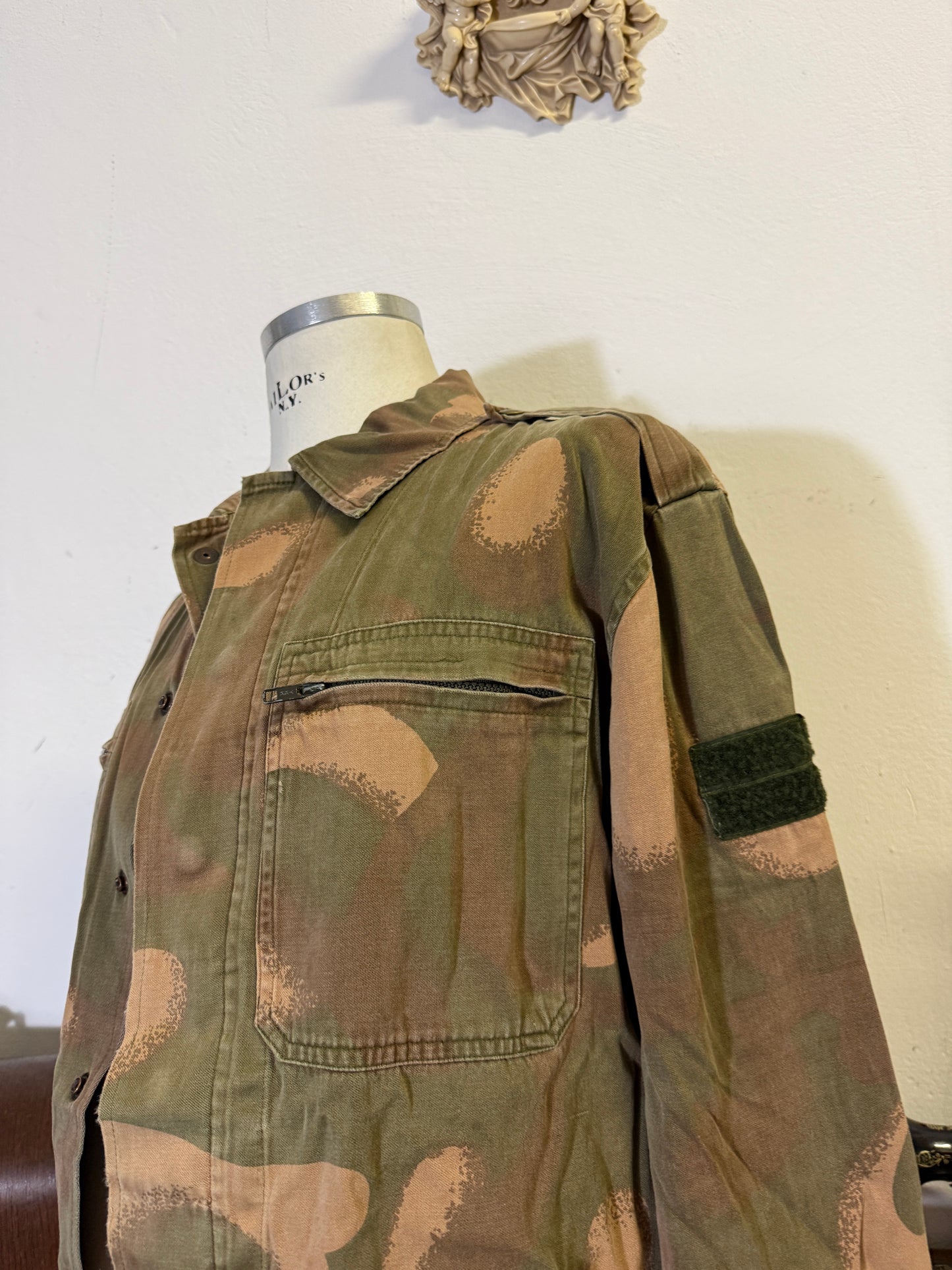 Vintage 90’s Hungarian Army Overshirt “L/XL”