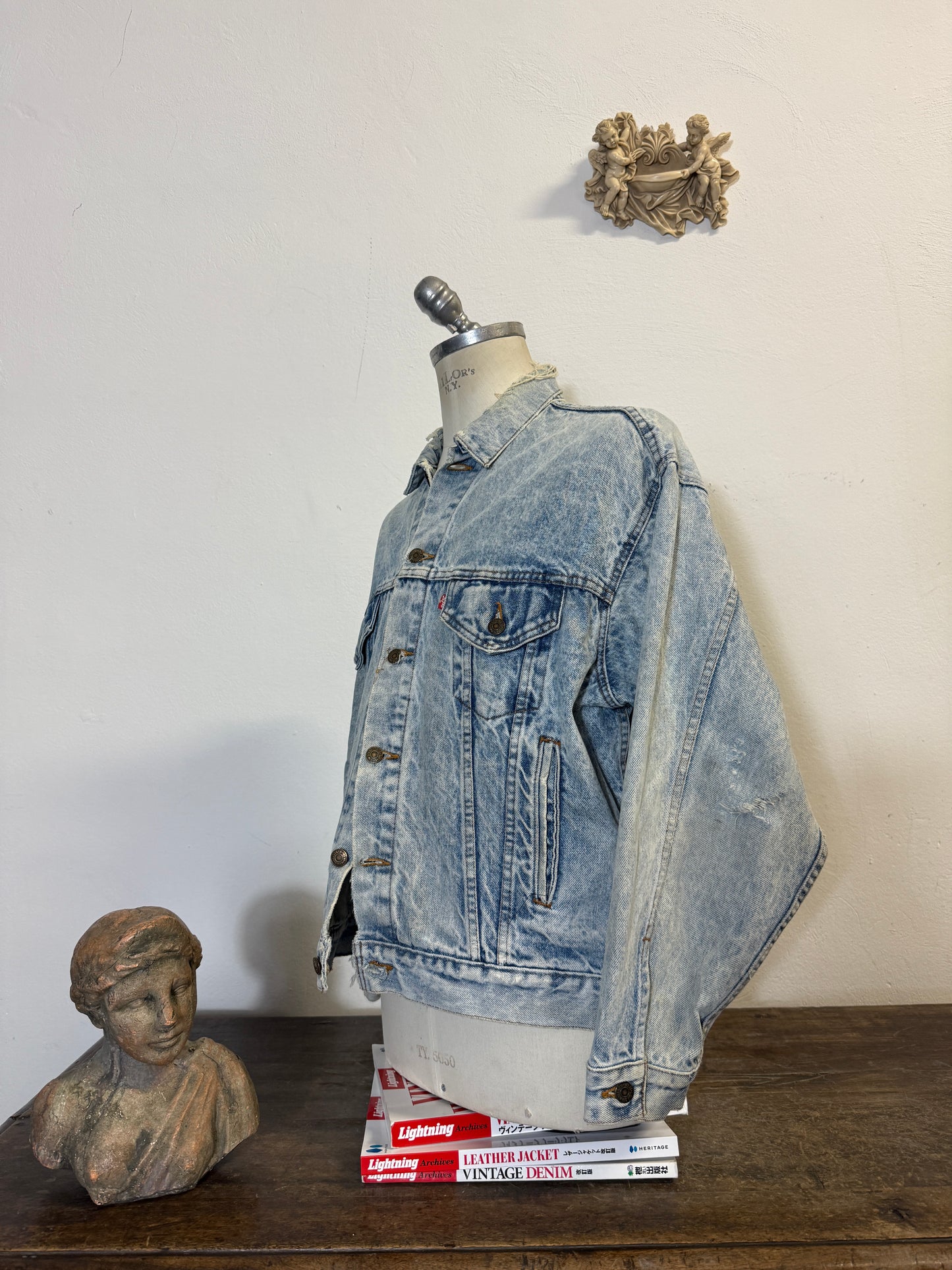 Vintage Levi’s Jacket Made in Usa “M/L”