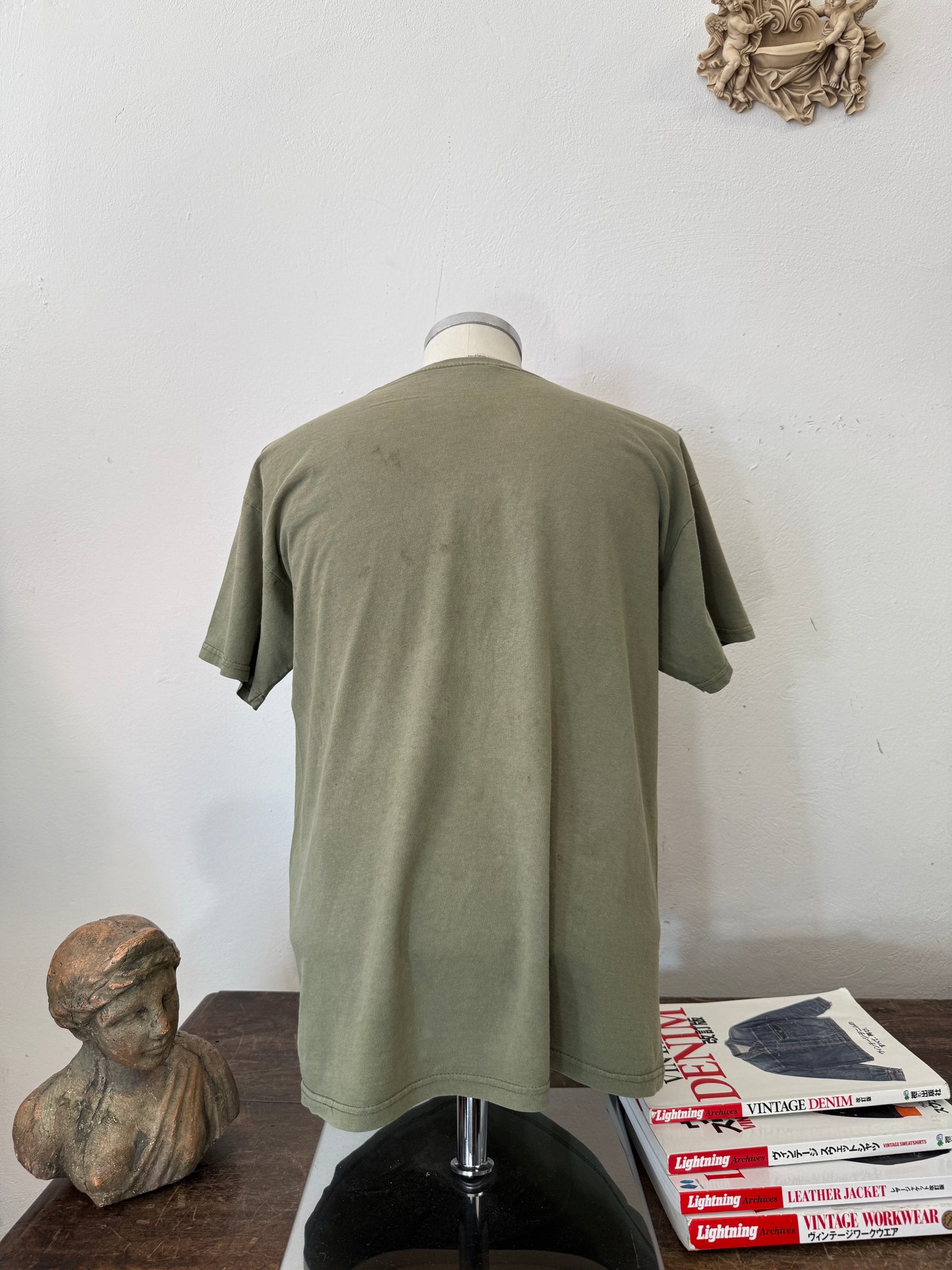 Vintage British Army Tee “M/L”