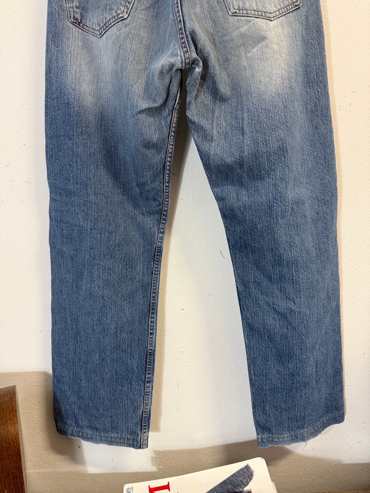 Vintage Levi’s 501 “W33 L32”