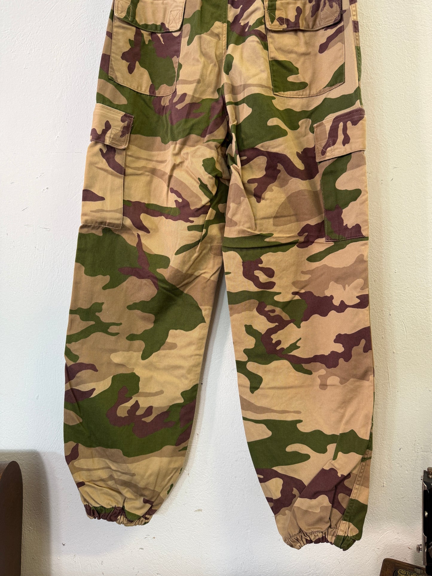 Vintage Italian Army Cargo Pants “W33”