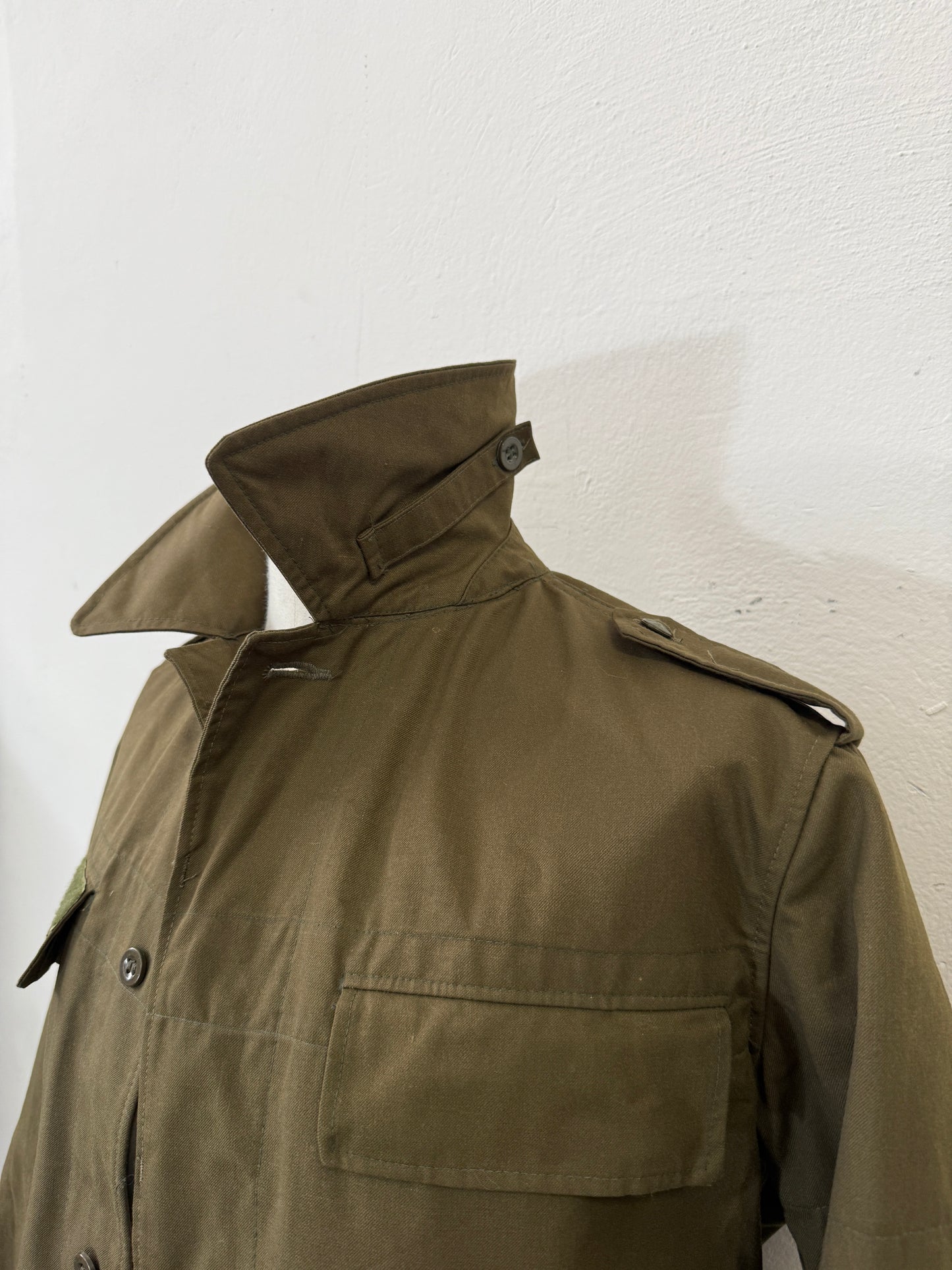 Vintage 90’s Czech Army Jacket “L”