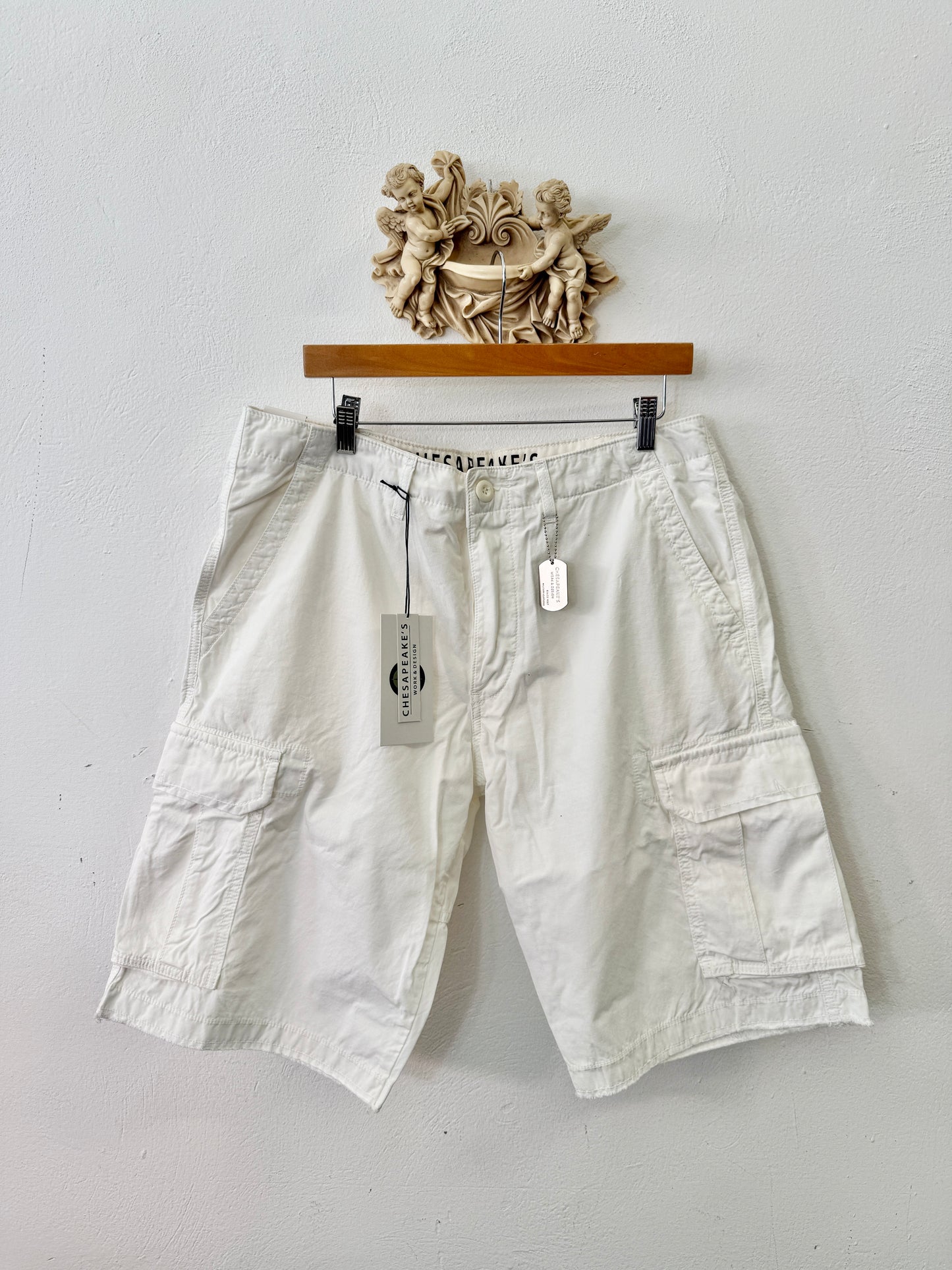 Cargo Short Barras Off White - Chesapeakes