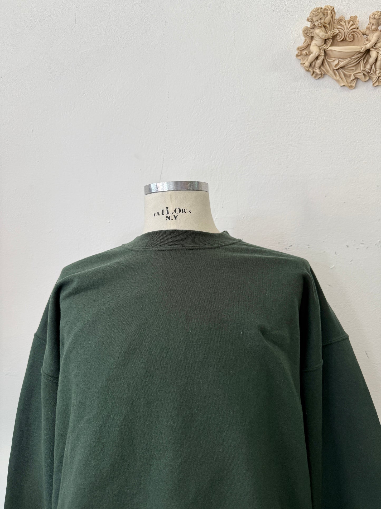 Green Gildan Sweatshirt “XL”