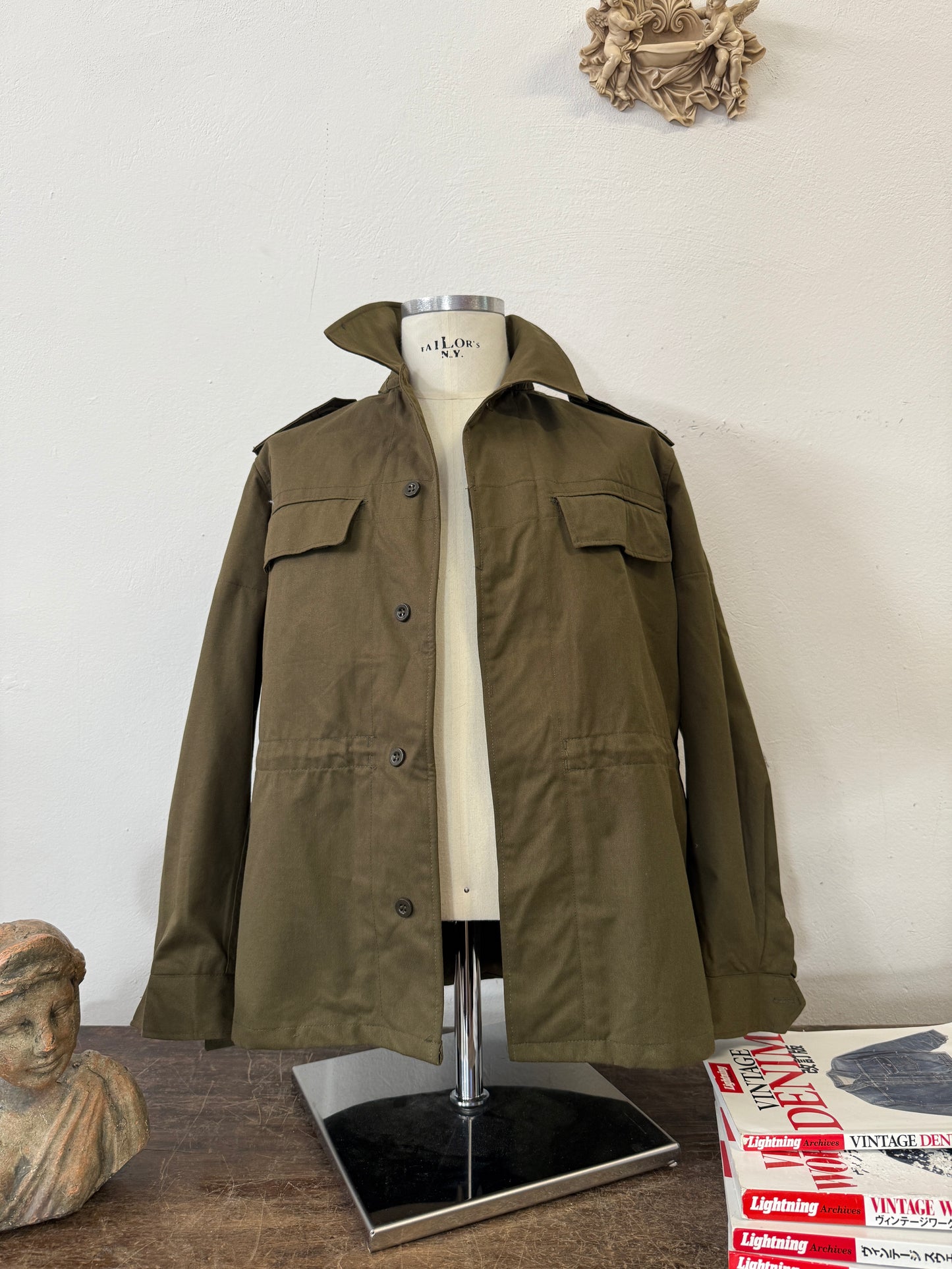 Vintage 90’s Czech Army Jacket “M”