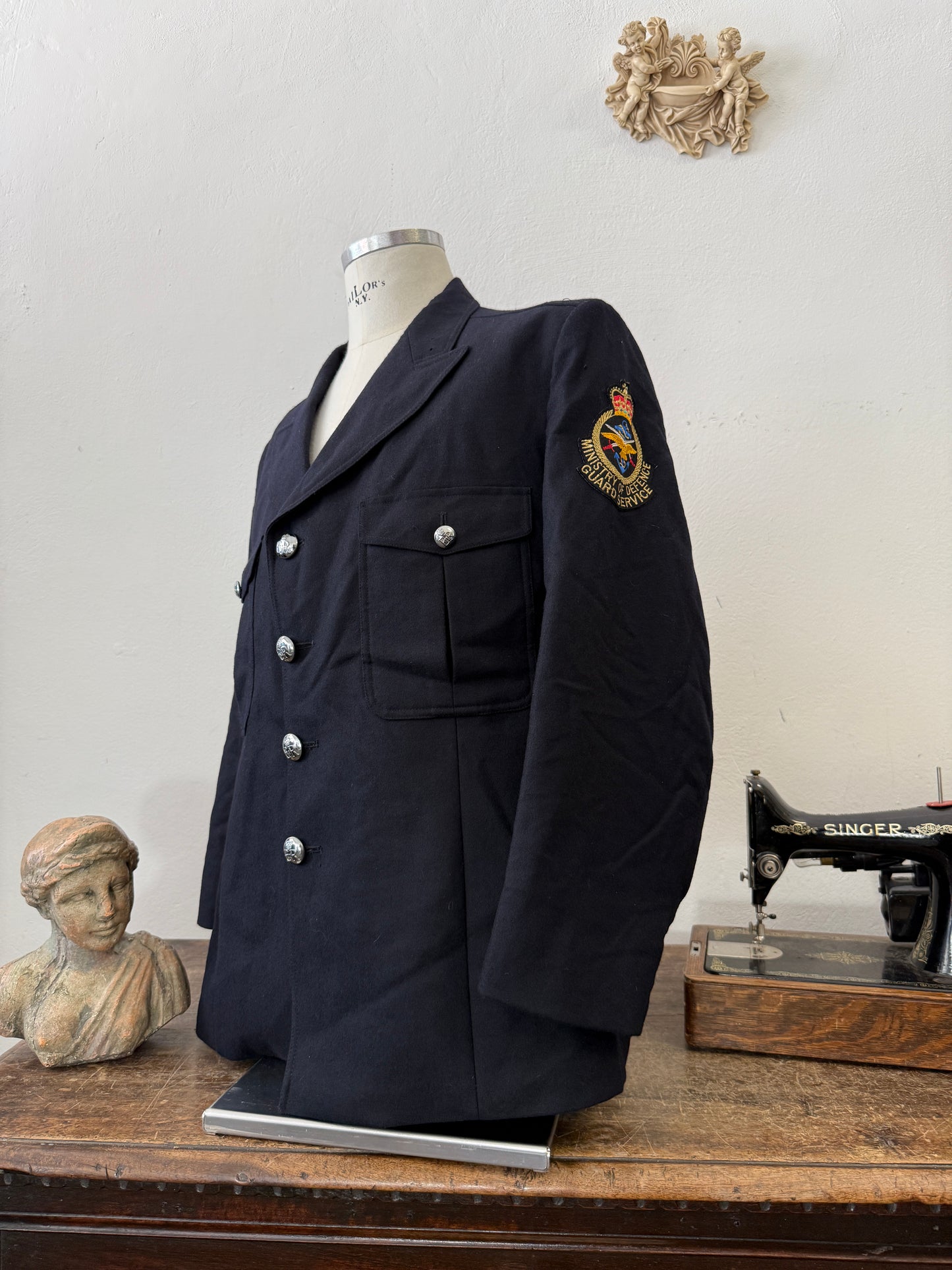 Vintage Ministry of Defence Guard Service Uniform Jacket – 1990s UK “L/XL”