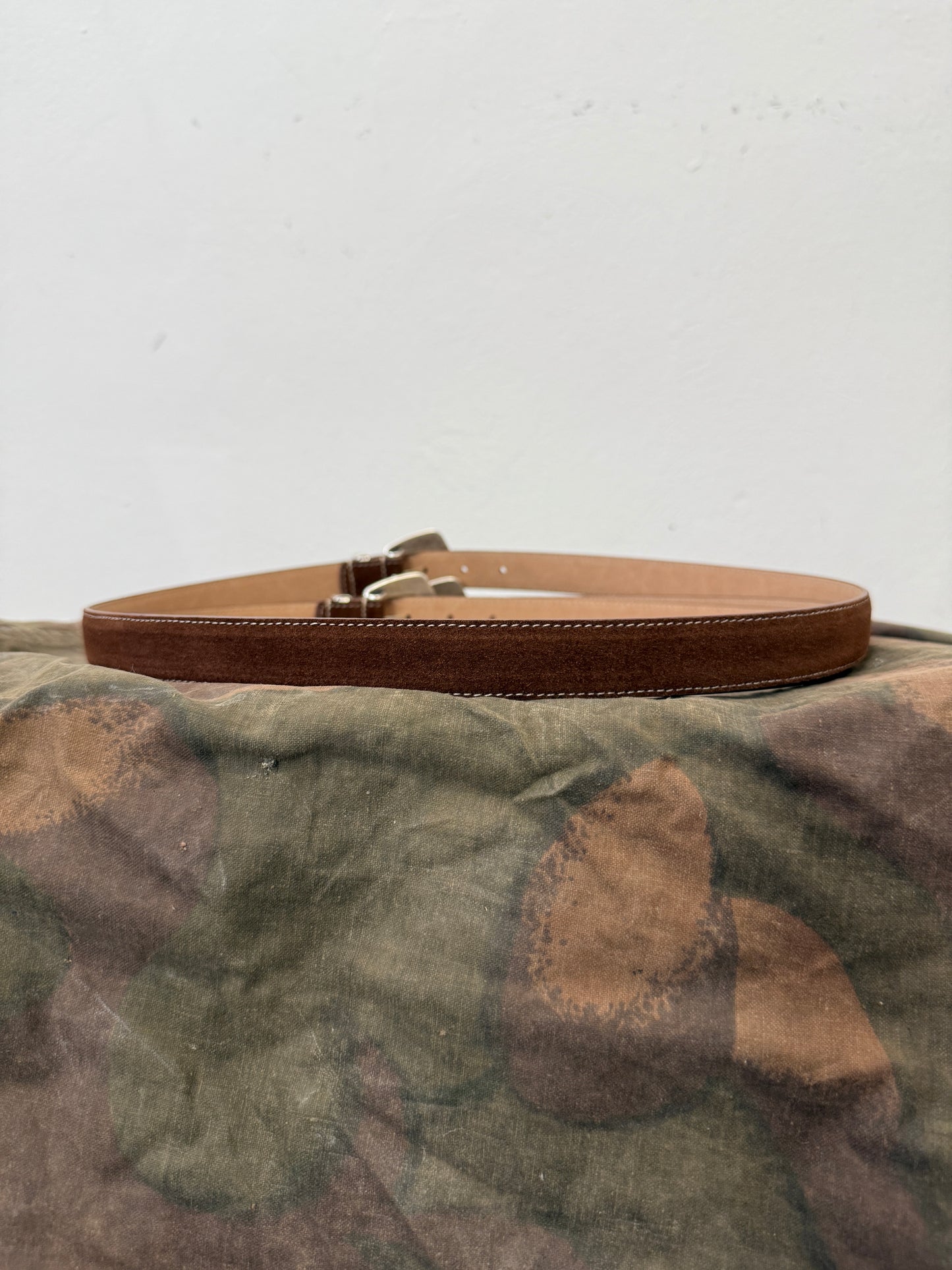 Padded Suede Belt – Calvin