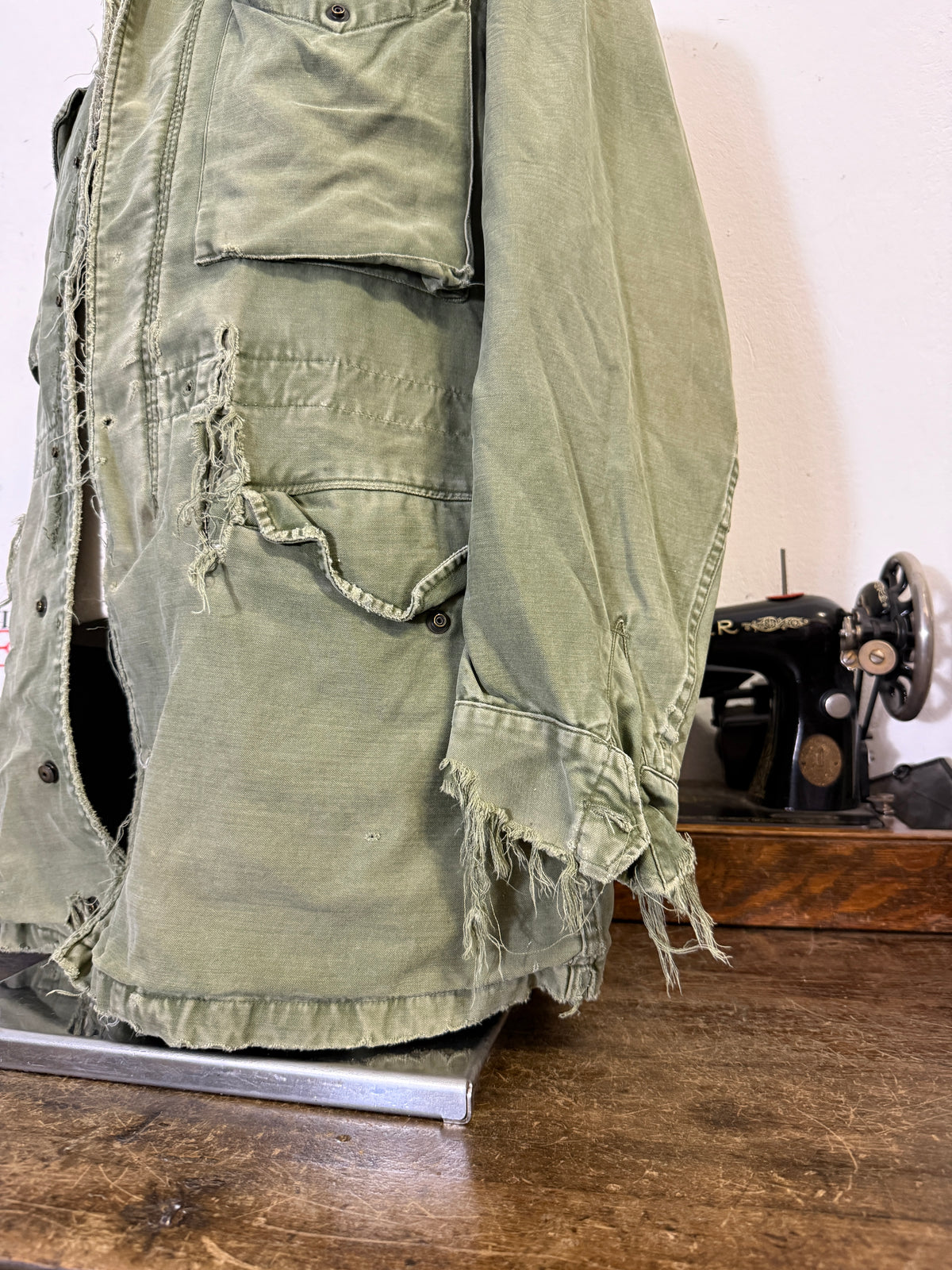 Vintage Distressed US Army M-51 Field Jacket “L/XL”