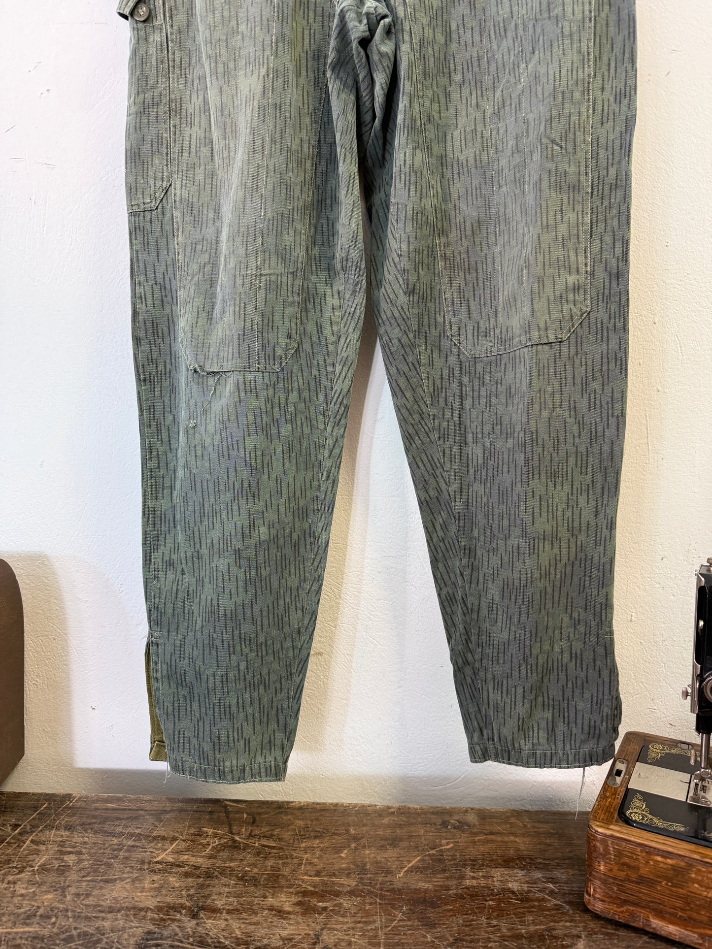 Vintage German Army Cargo Pants “W34”